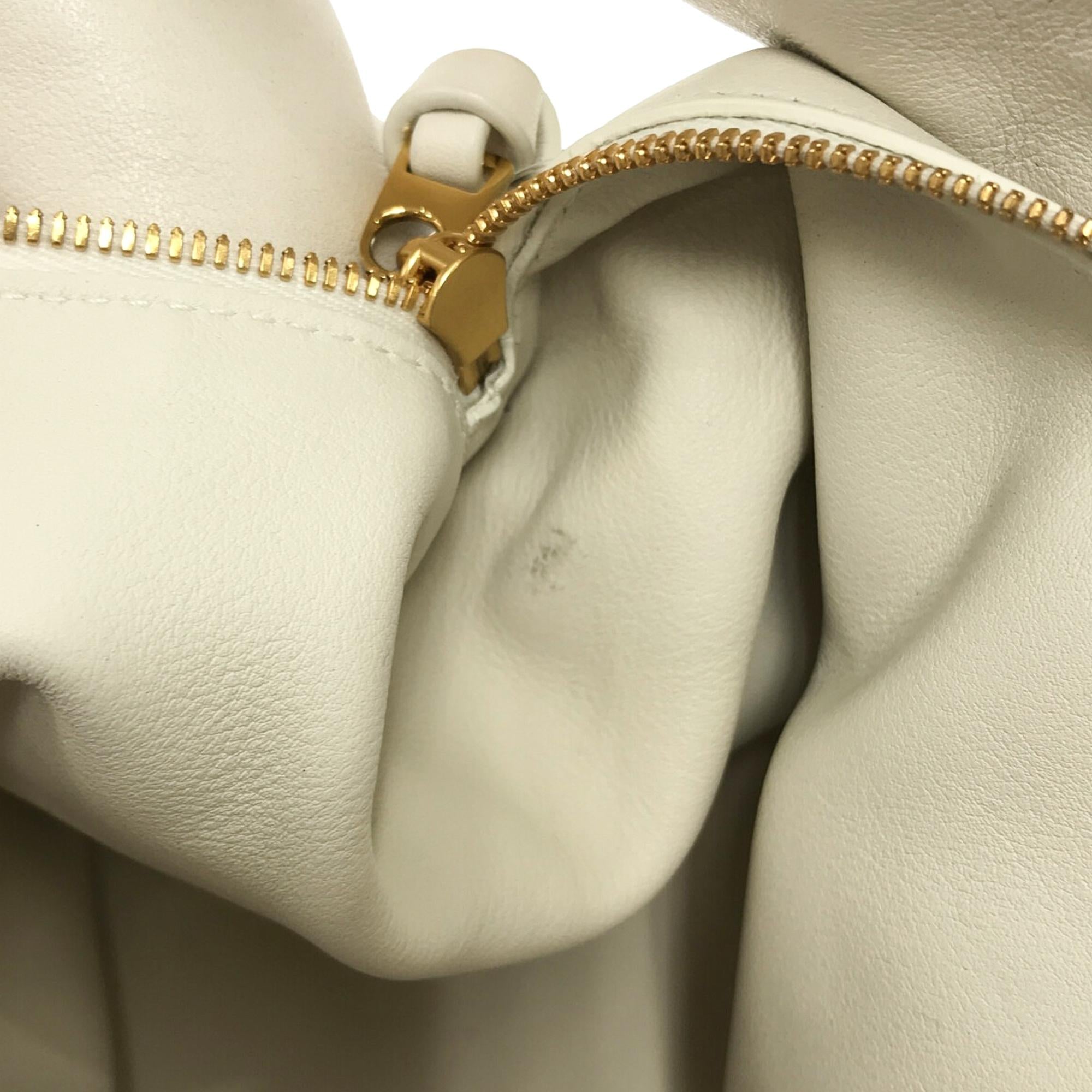 Bottega Veneta Mini Double Knot (SHG-LZ61Wu)