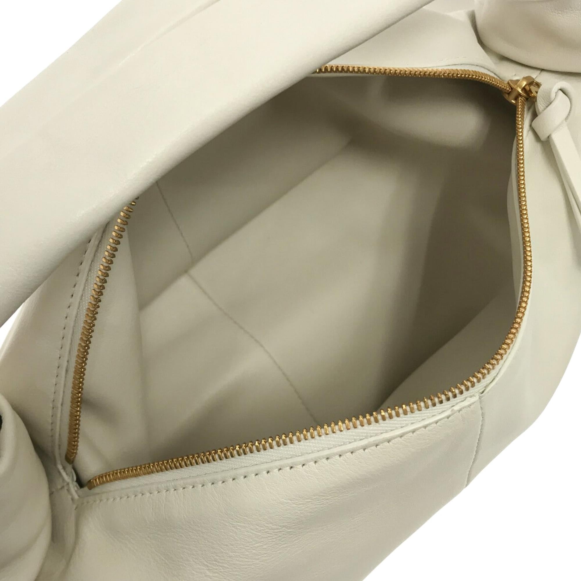 Bottega Veneta Mini Double Knot (SHG-LZ61Wu)