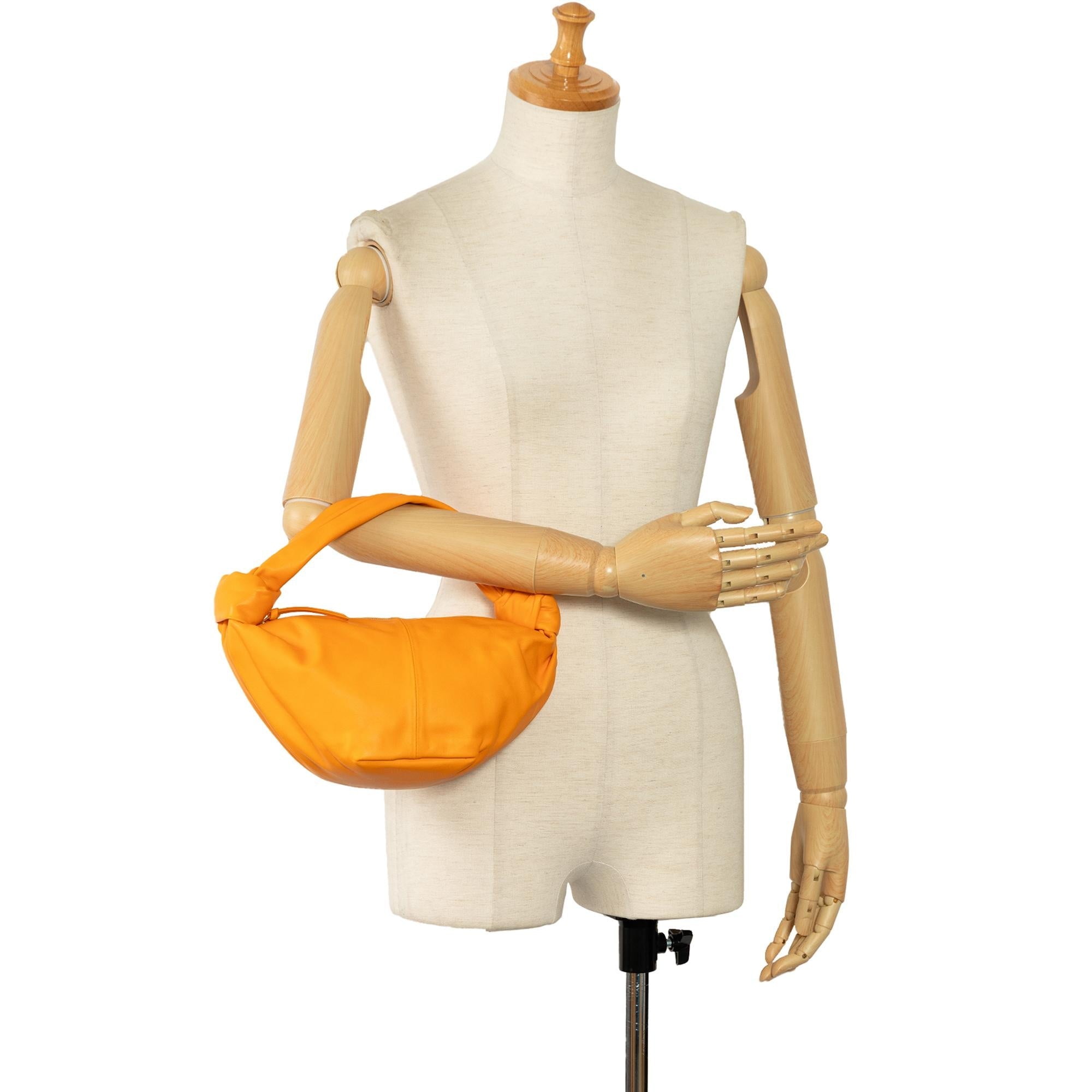 Bottega Veneta Mini Double Knot (SHG-u64yoA)