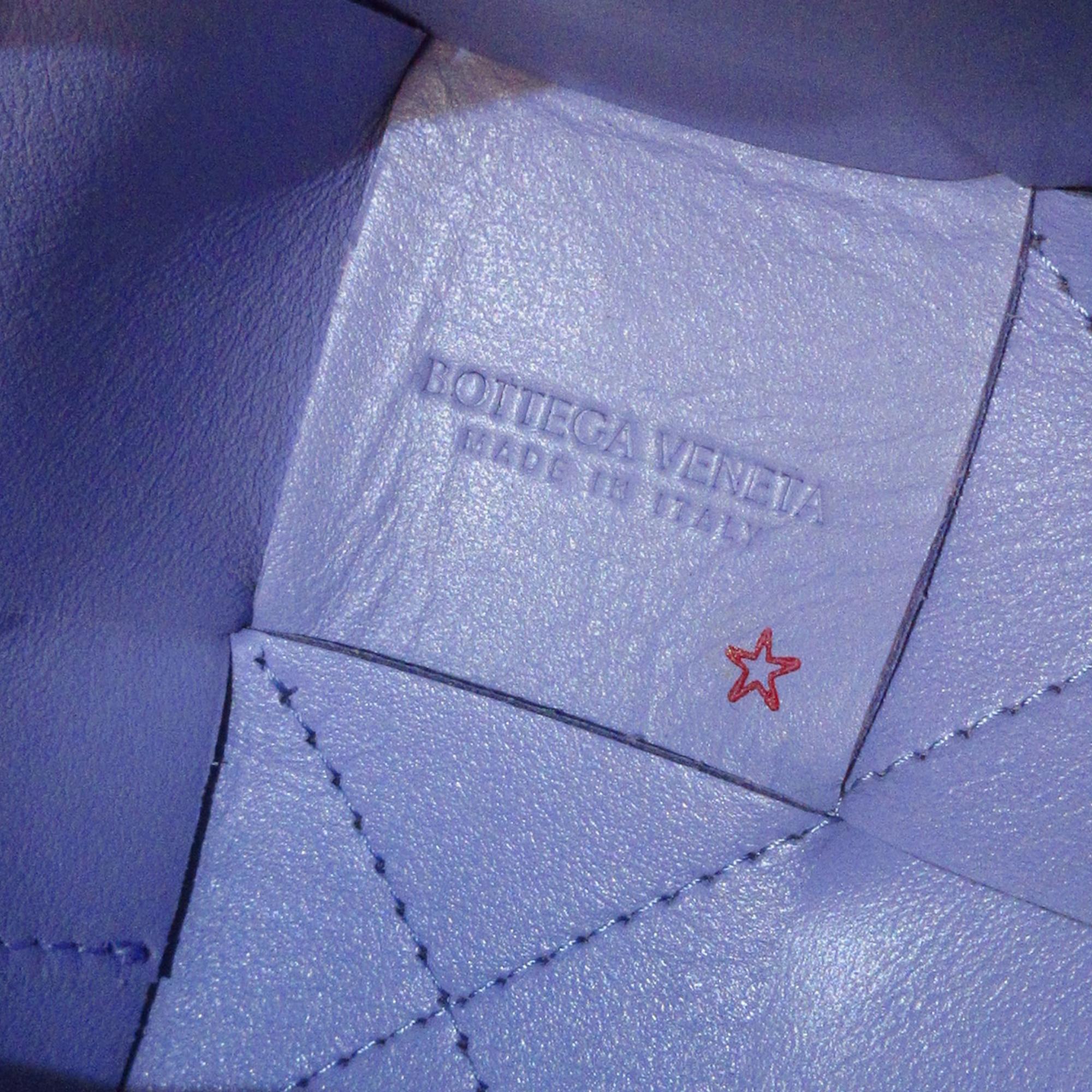 Bottega Veneta Mini Intrecciato Cassette Bucket Bag (SHG-fyEcAT)