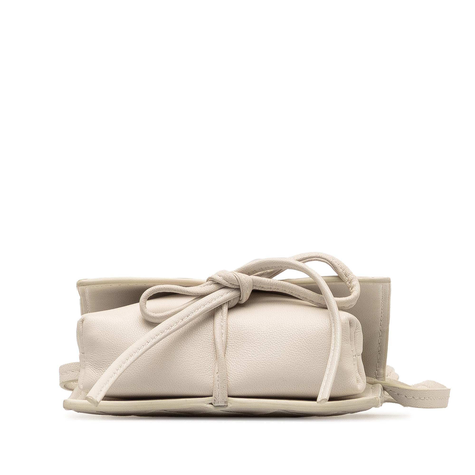 Bottega Veneta Mini Intrecciato Knot Crossbody (SHG-yN9X7d)