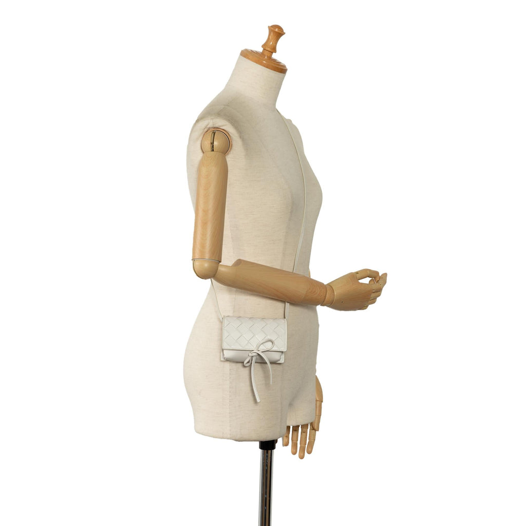 Bottega Veneta Mini Intrecciato Knot Crossbody (SHG-yN9X7d)
