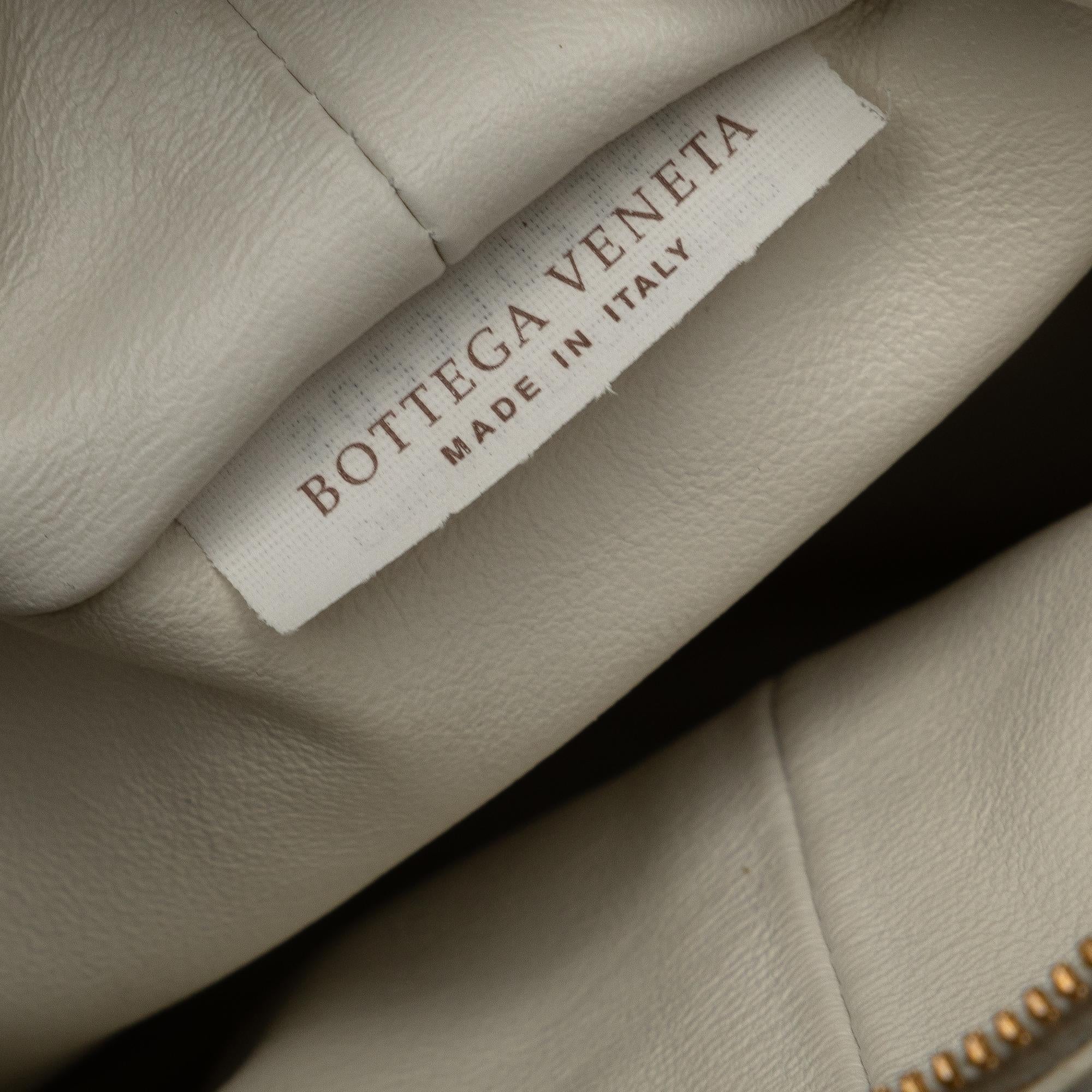 Bottega Veneta Mini Lambskin Double Knot Bag (SHG-RYDSLF)