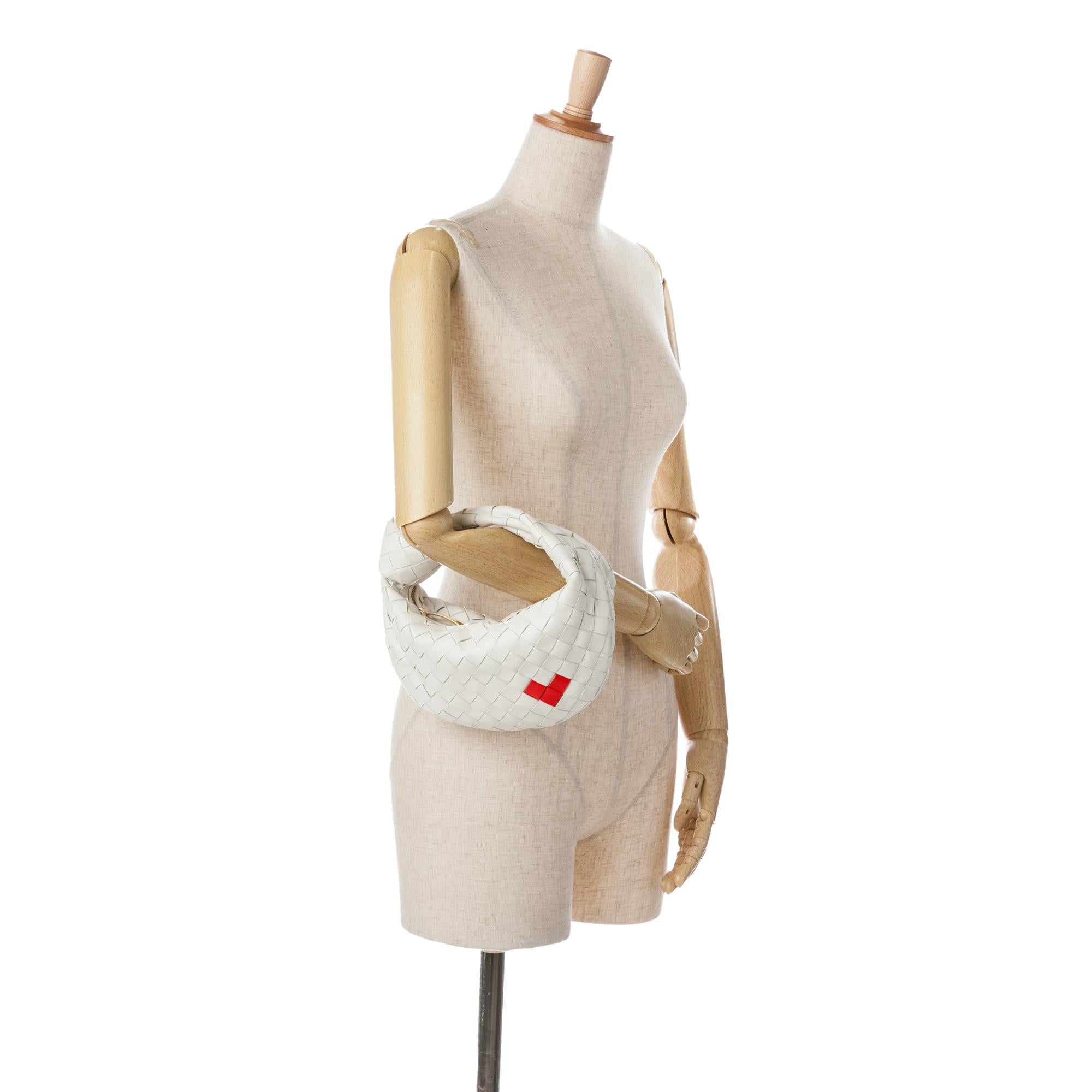 Bottega Veneta Mini Nappa Intrecciato Heart Jodie (SHG-BcW4s1)