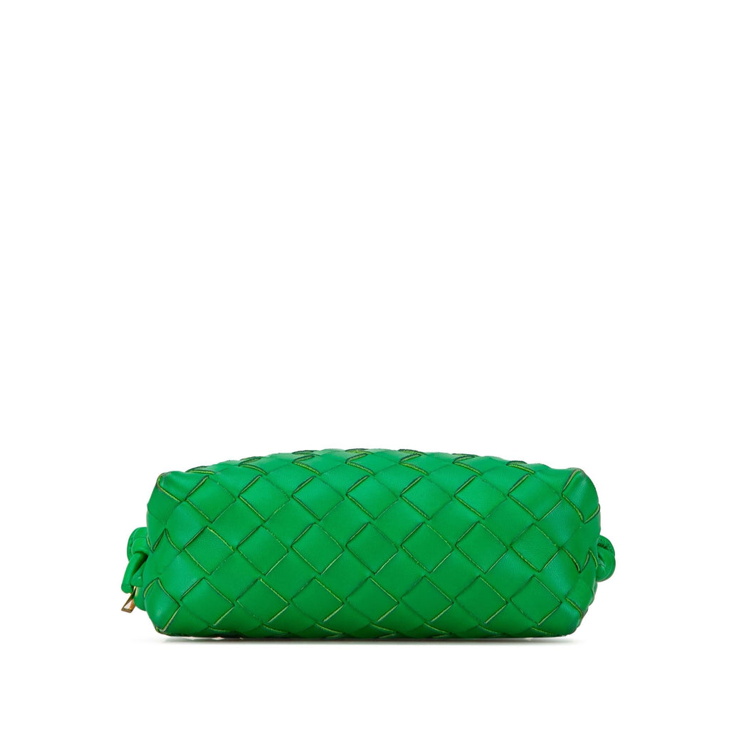 Bottega Veneta Mini Nappa Intrecciato Loop Camera Bag (SHG-AfYRE9)