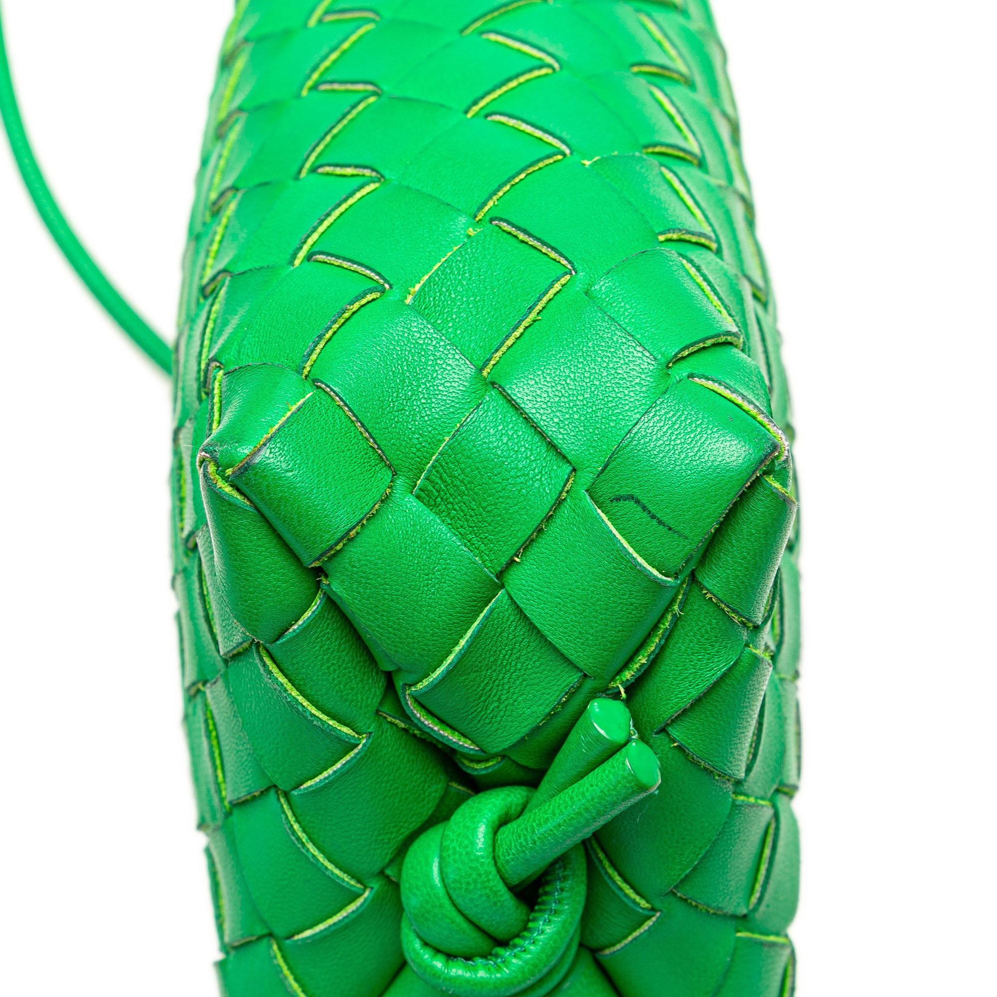 Bottega Veneta Mini Nappa Intrecciato Loop Camera Bag (SHG-AfYRE9)
