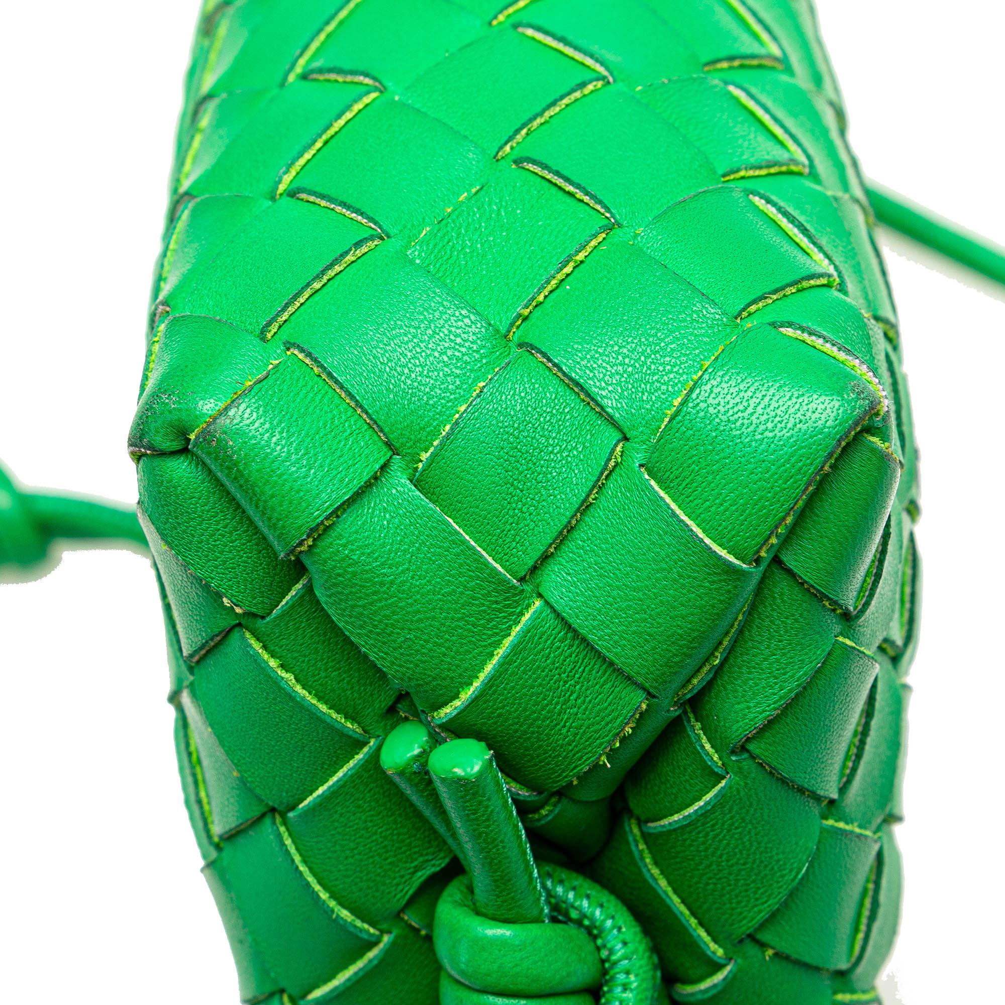 Bottega Veneta Mini Nappa Intrecciato Loop Camera Bag (SHG-AfYRE9)