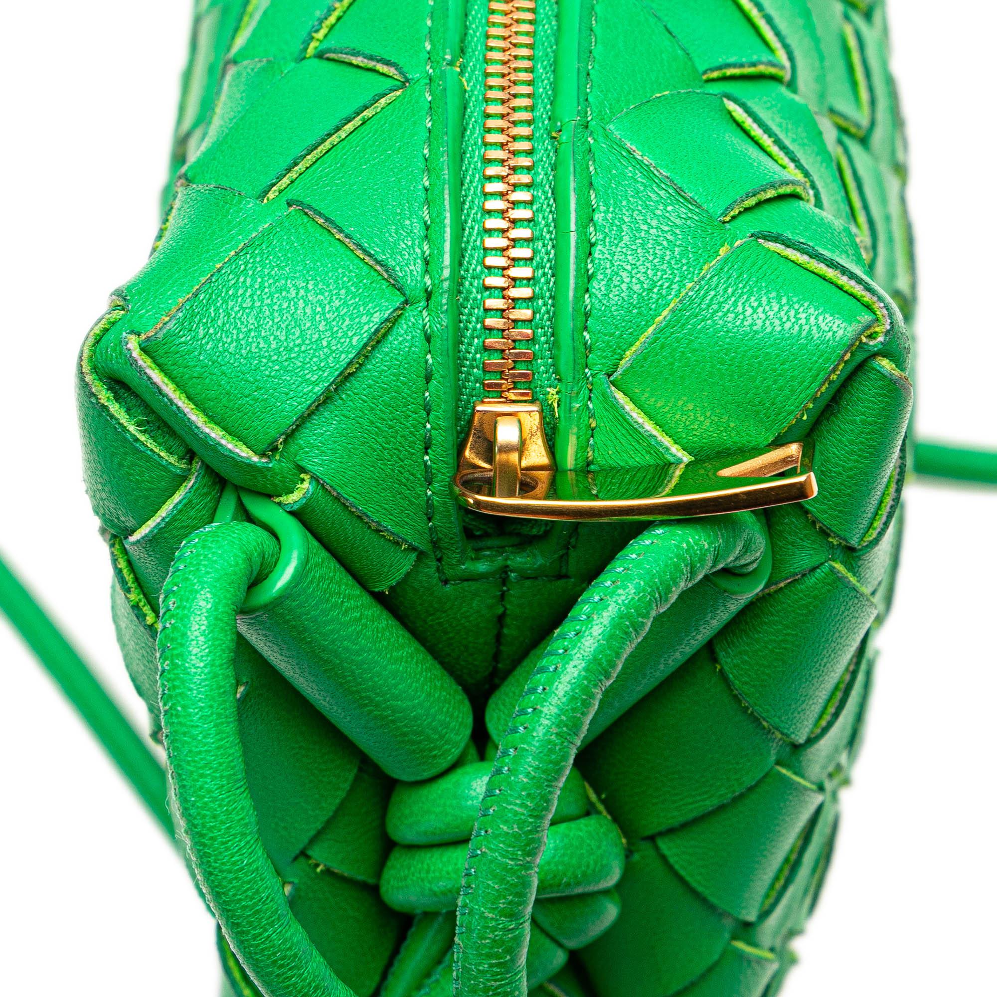 Bottega Veneta Mini Nappa Intrecciato Loop Camera Bag (SHG-AfYRE9)