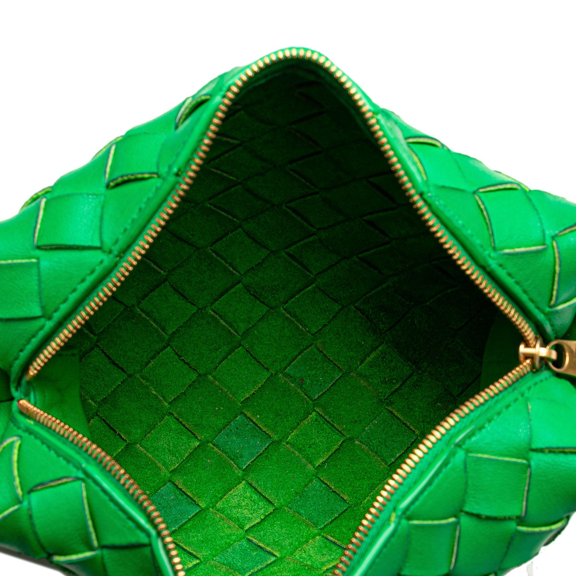 Bottega Veneta Mini Nappa Intrecciato Loop Camera Bag (SHG-AfYRE9)