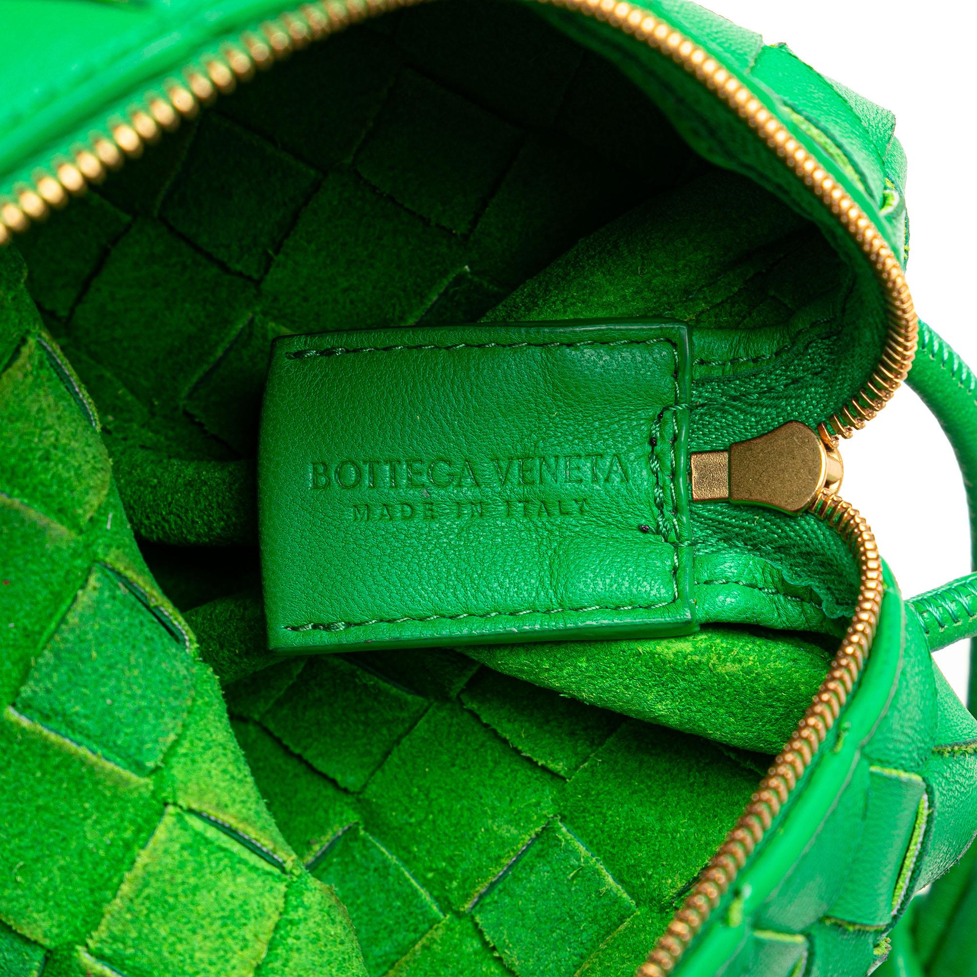 Bottega Veneta Mini Nappa Intrecciato Loop Camera Bag (SHG-AfYRE9)