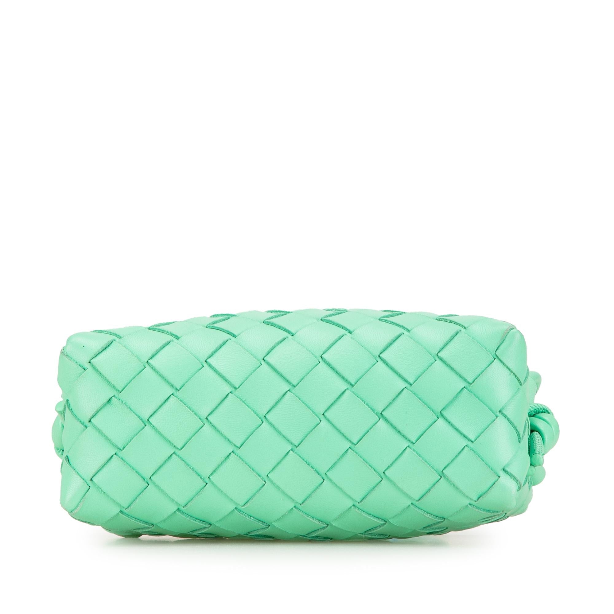 Bottega Veneta Mini Nappa Intrecciato Loop Camera Bag (SHG-H9L0I0)