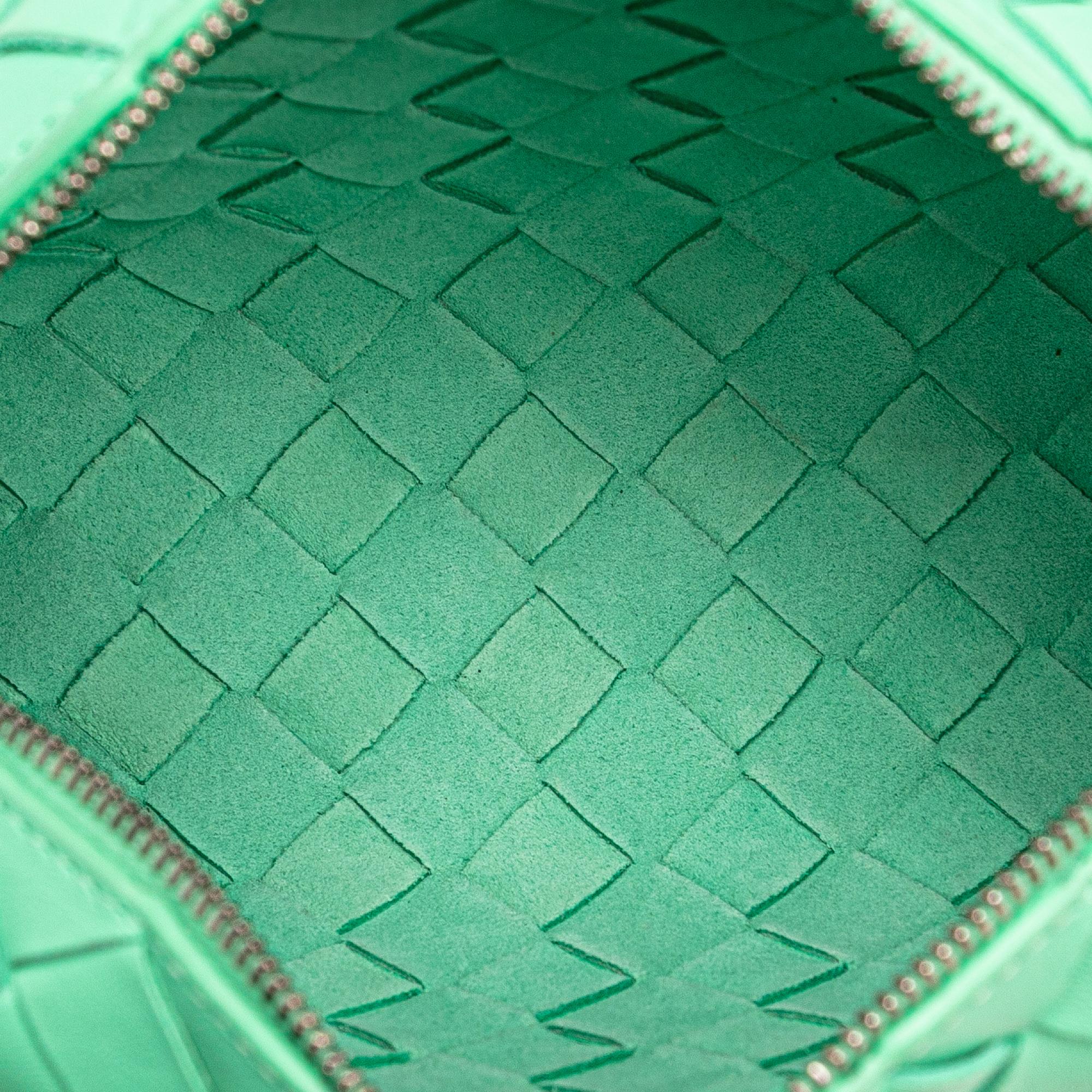 Bottega Veneta Mini Nappa Intrecciato Loop Camera Bag (SHG-H9L0I0)
