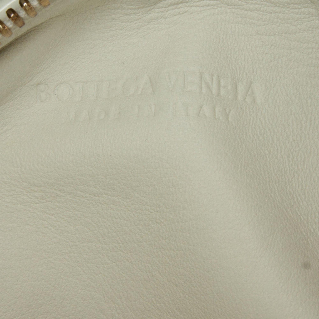 Bottega Veneta Mini Patent Intrecciato Jodie (SHG-ahL82g)