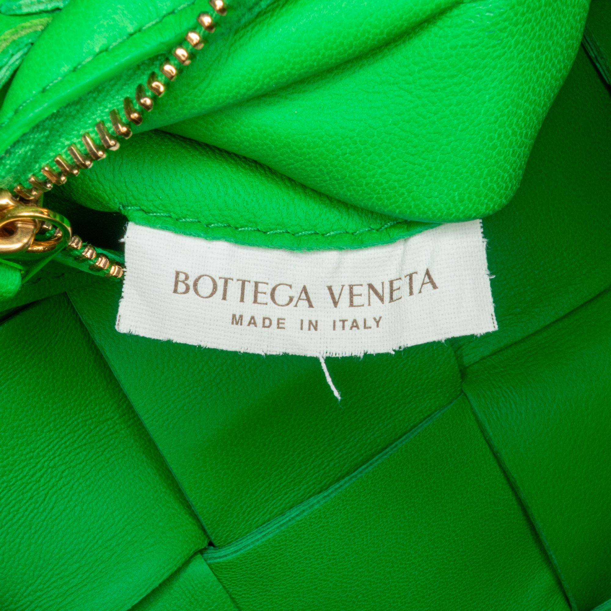 Bottega Veneta Nappa Intrecciato Fringed Cassette Crossbody (SHG-GROzlR)