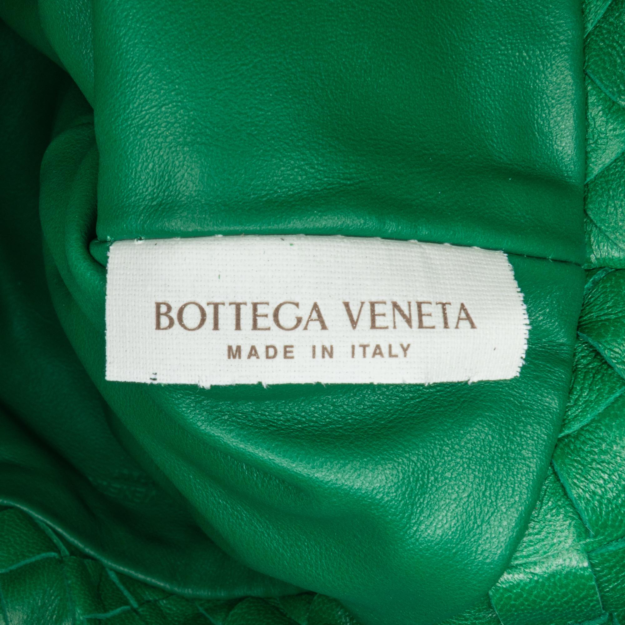 Bottega Veneta Nappa Intrecciato Mini Bulb (SHG-L6aW7f)