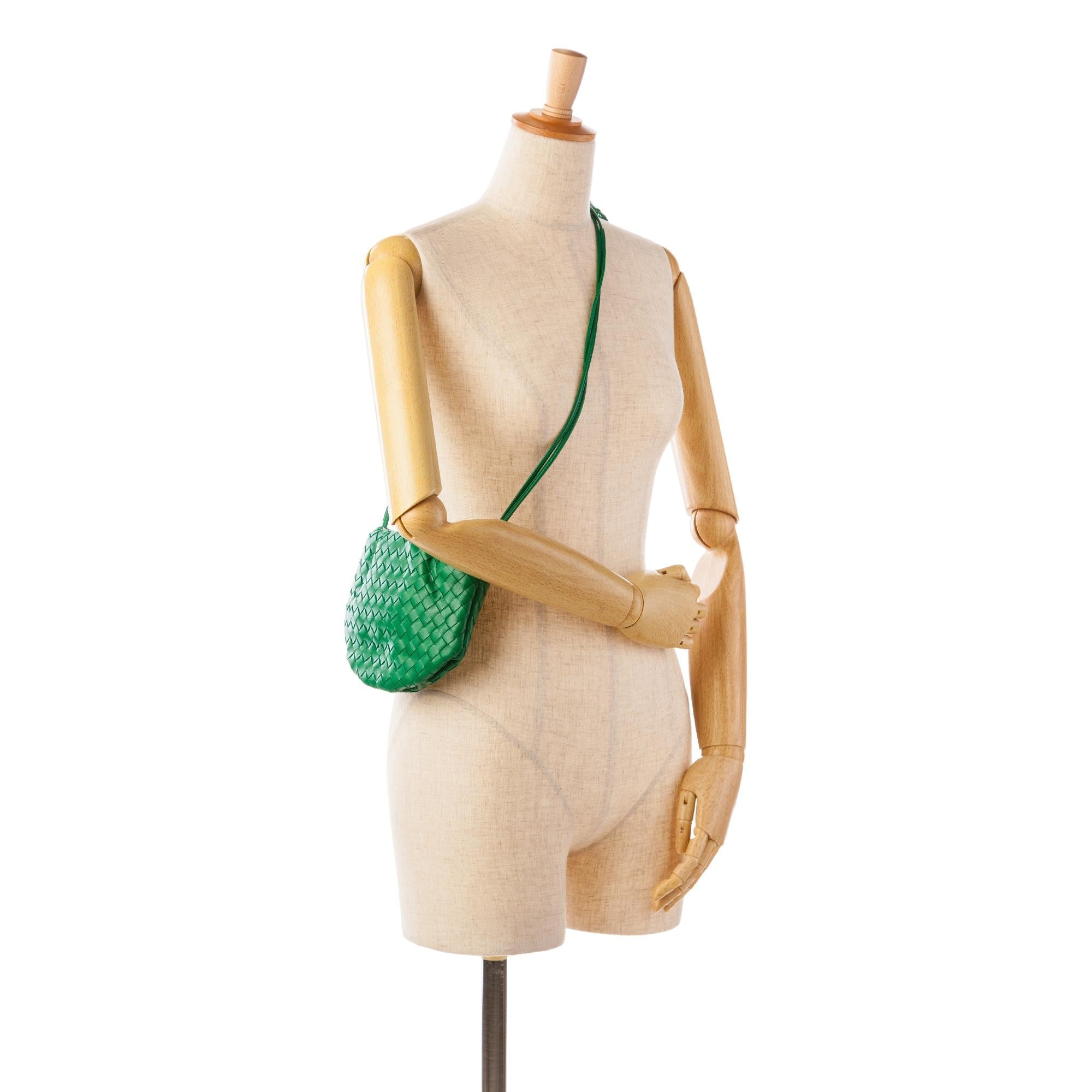 Bottega Veneta Nappa Intrecciato Mini Bulb (SHG-L6aW7f)