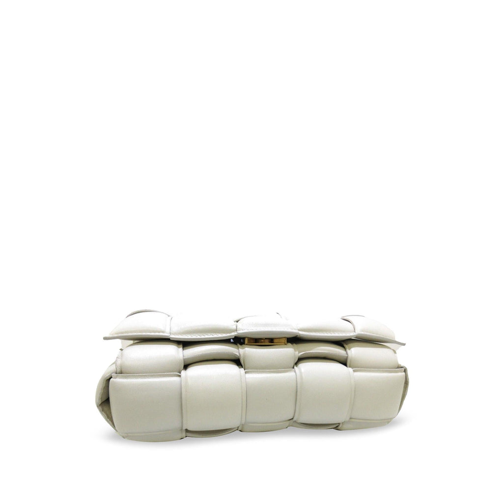 Bottega Veneta Padded Cassette Leather Crossbody Bag (SHG-ivszev)