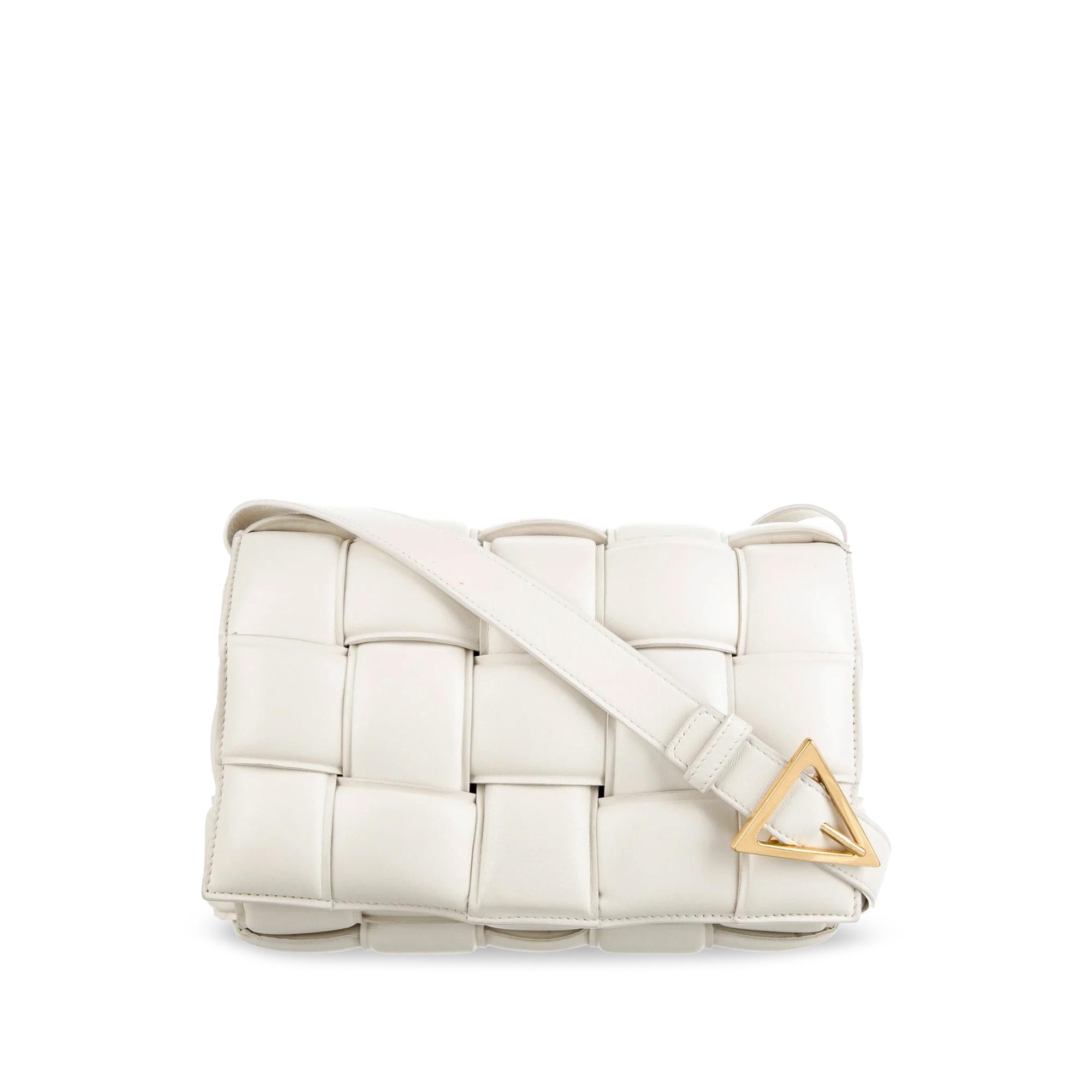 Bottega Veneta Padded Cassette Leather Crossbody Bag (SHG-ivszev)