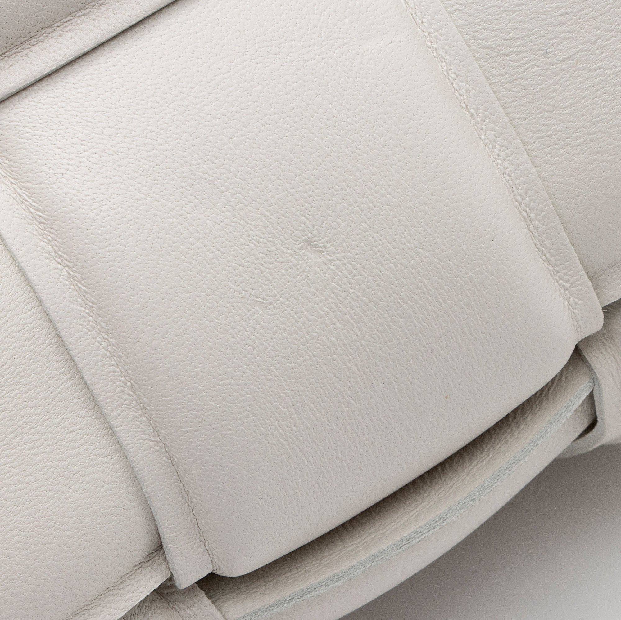 Bottega Veneta Puffed Leather Cassette Crossbody Bag (SHF-oCEDIg)