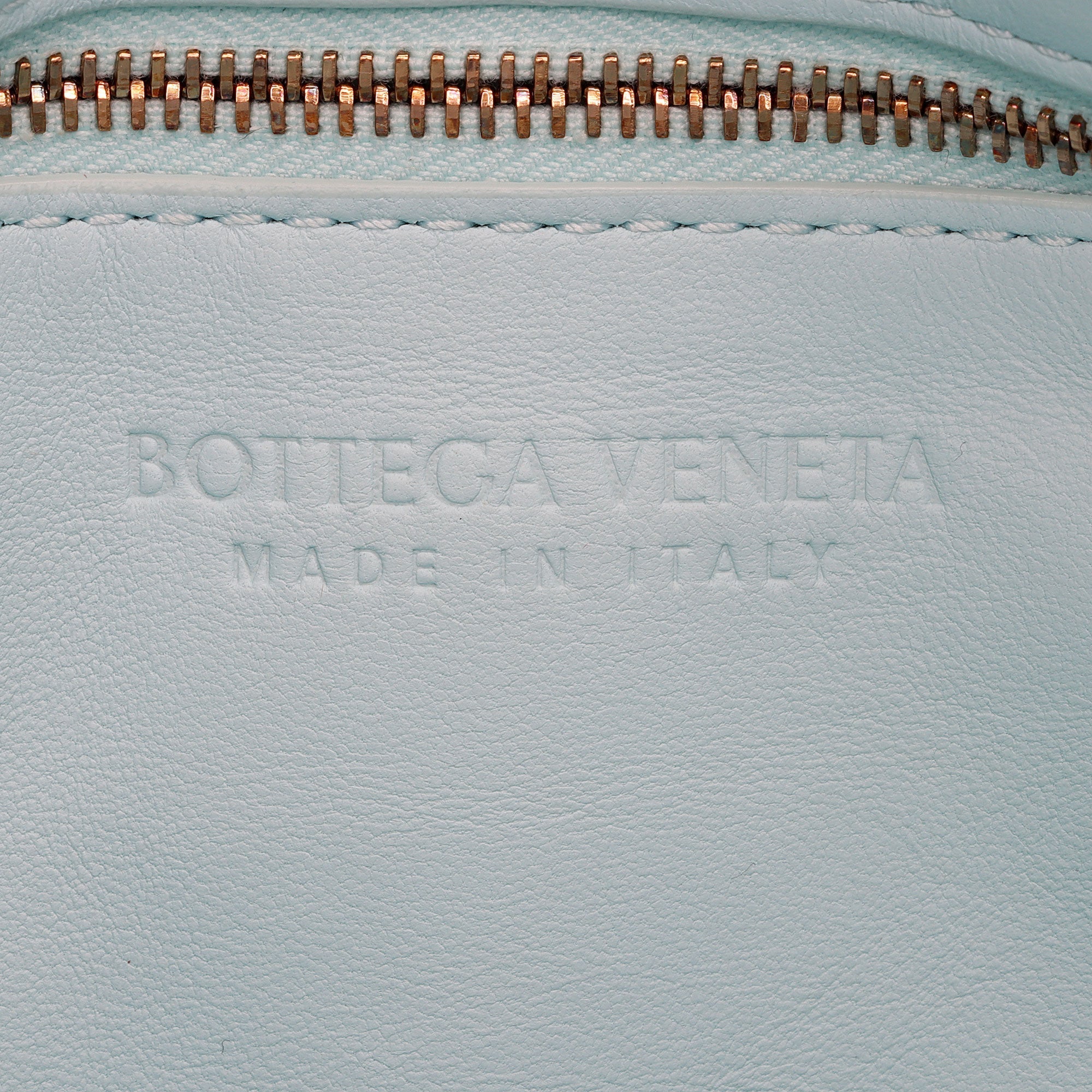 Bottega Veneta Puffed Leather Cassette Crossbody (SHF-WwMbsR)