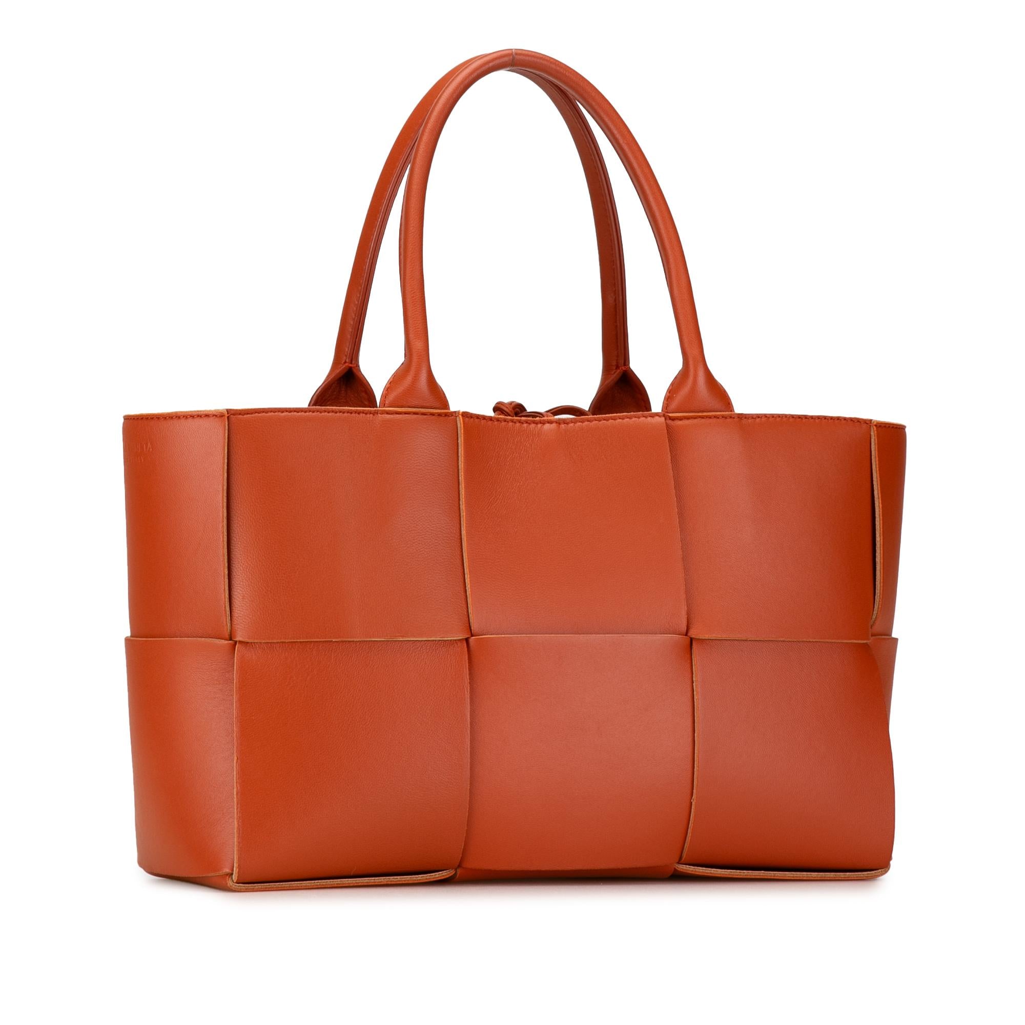 Bottega Veneta Small Arco Tote (SHG-XwSFnF)