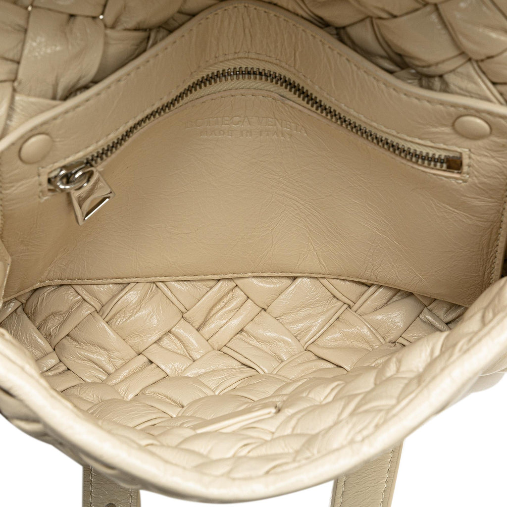Bottega Veneta Small Intrecciato Rumple Messenger Bag (SHG-N7USVX)