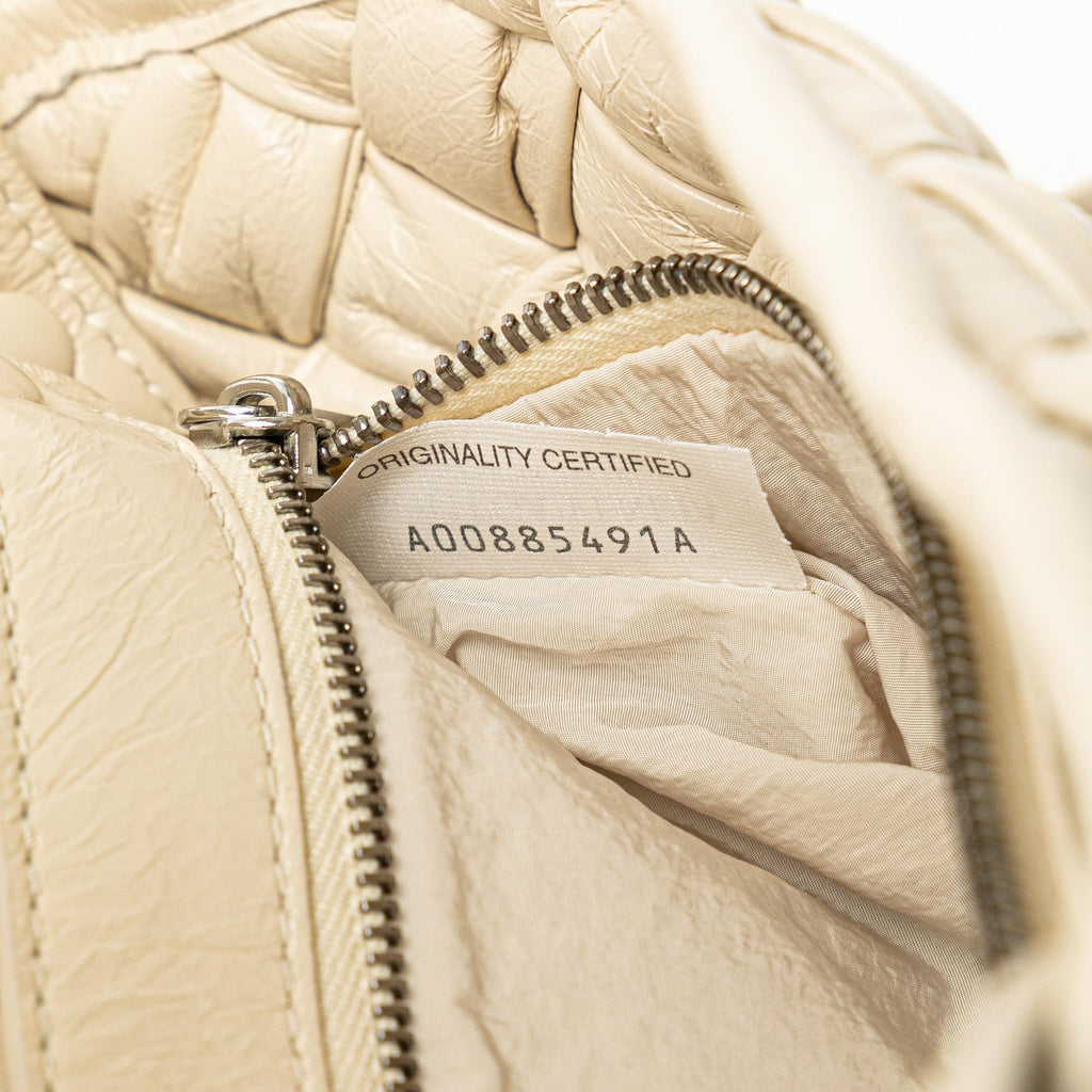 Bottega Veneta Small Intrecciato Rumple Messenger Bag (SHG-N7USVX)