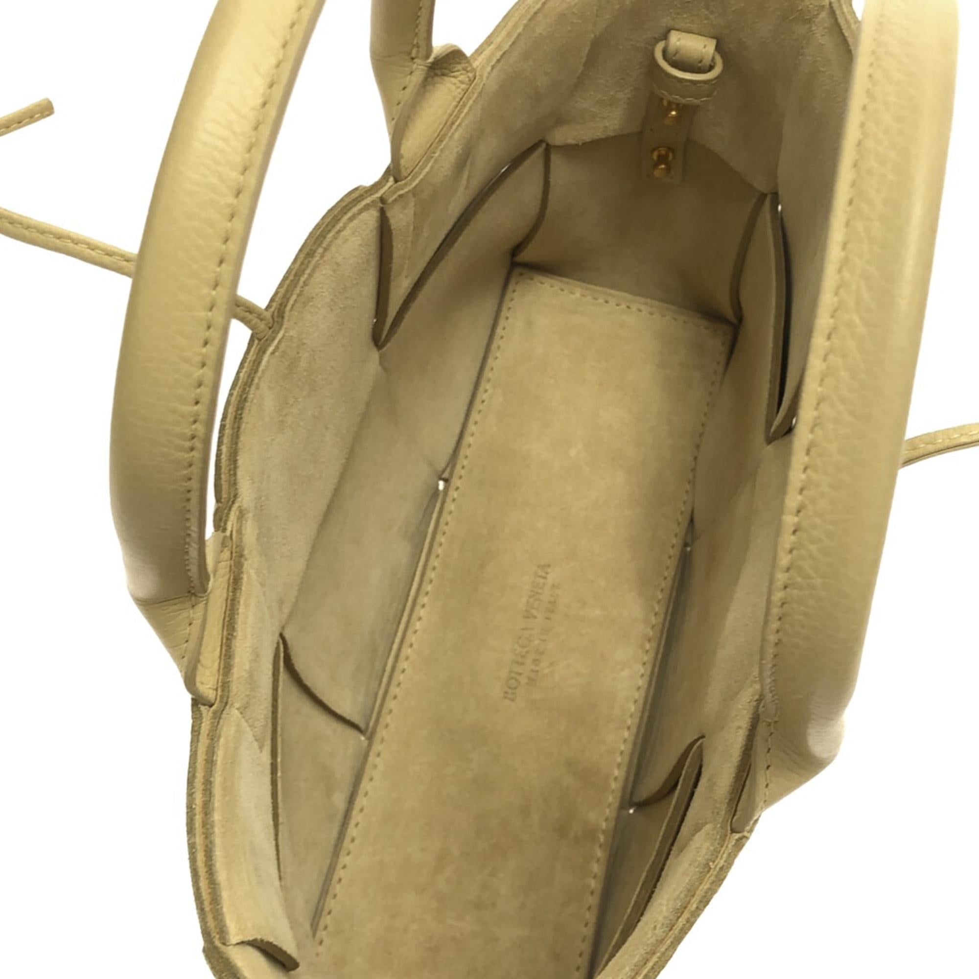Bottega Veneta Small Maxi Intrecciato Arco Tote (SHG-Trzn18)