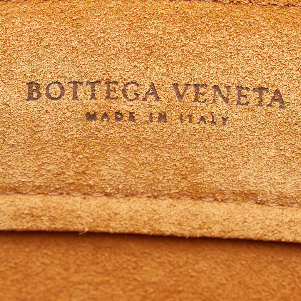 Bottega Veneta Small Maxi Intrecciato Slip Handbag (SHG-kx1s3U)