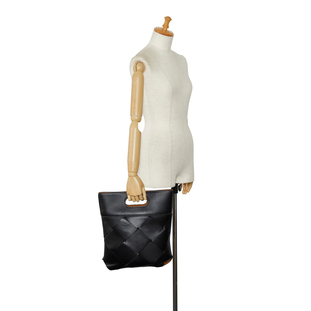 Bottega Veneta Small Maxi Intrecciato Slip Handbag (SHG-kx1s3U)
