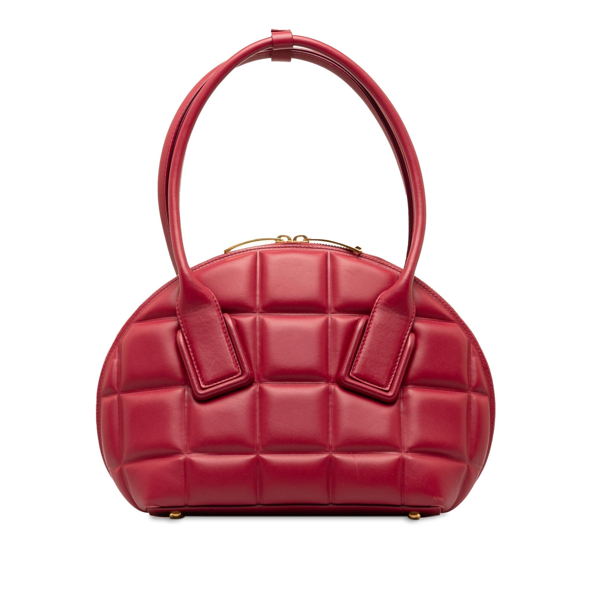 Bottega Veneta Small Padded Swoop Bag (SHG-QMSt6k)