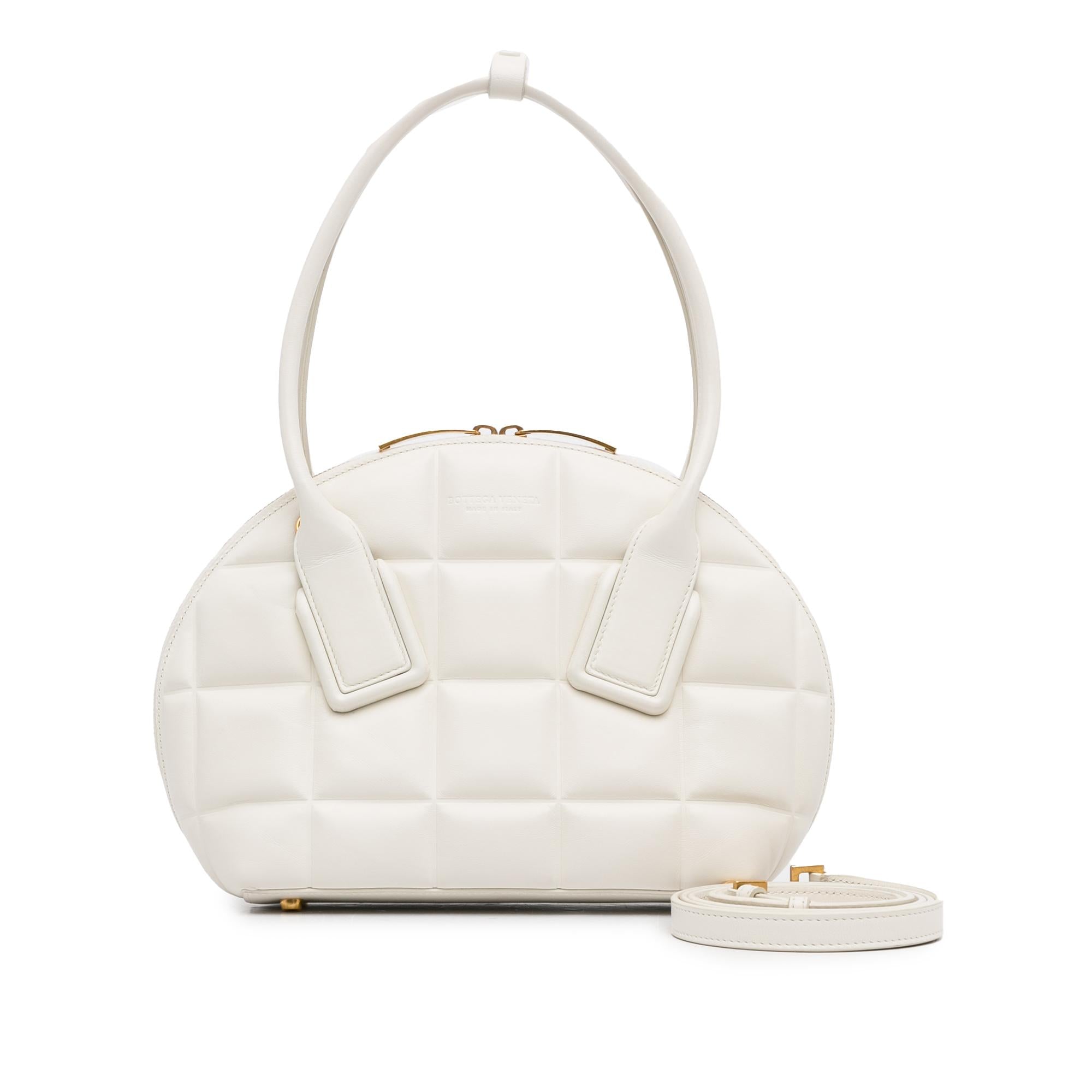 Bottega Veneta Small Padded Swoop Bag (SHG-sGUJs0)