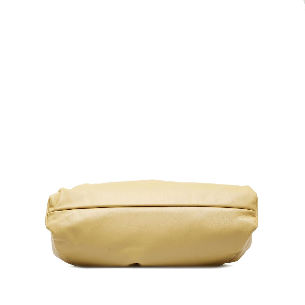 Bottega Veneta Small The Shoulder Pouch (SHG-FVvleR)