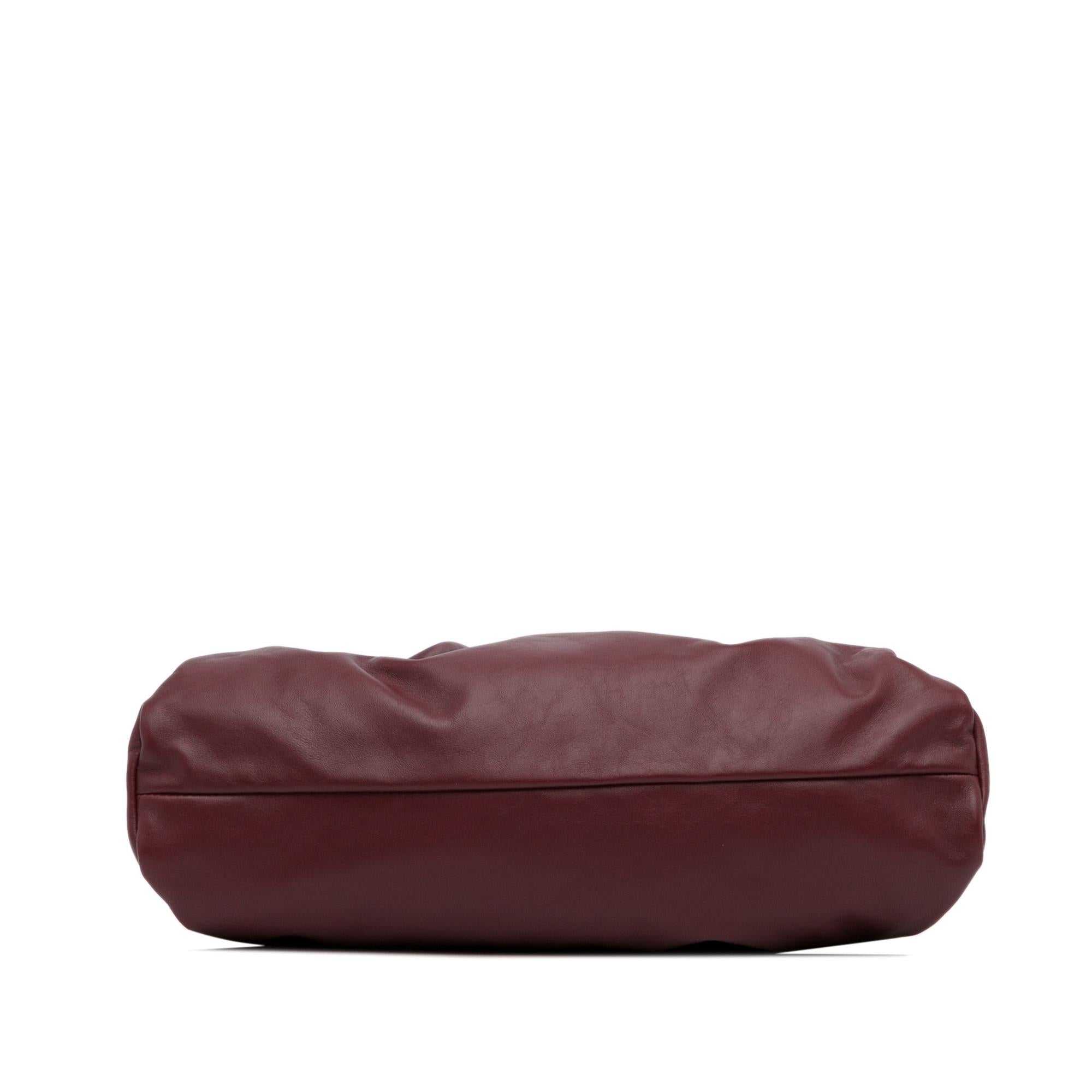 Bottega Veneta Small The Shoulder Pouch (SHG-VsZmnm)