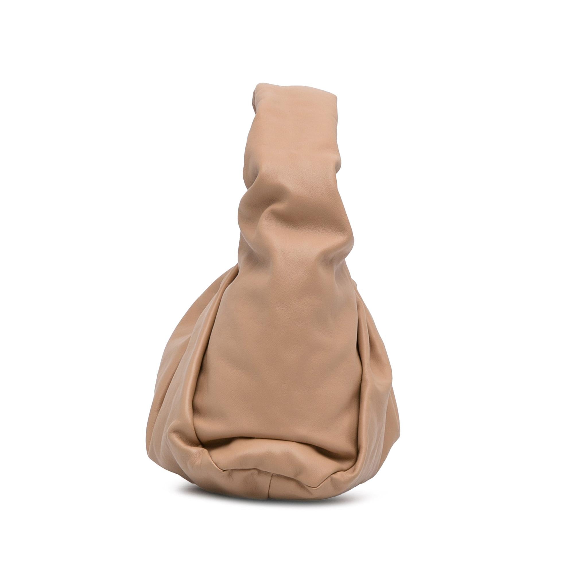 Bottega Veneta Small The Shoulder Pouch (SHG-ODXaJb)