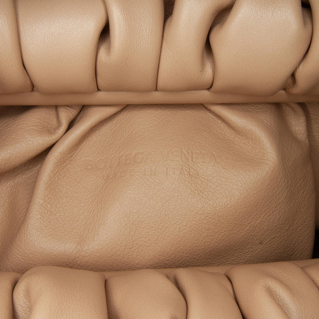 Bottega Veneta Small The Shoulder Pouch (SHG-ODXaJb)