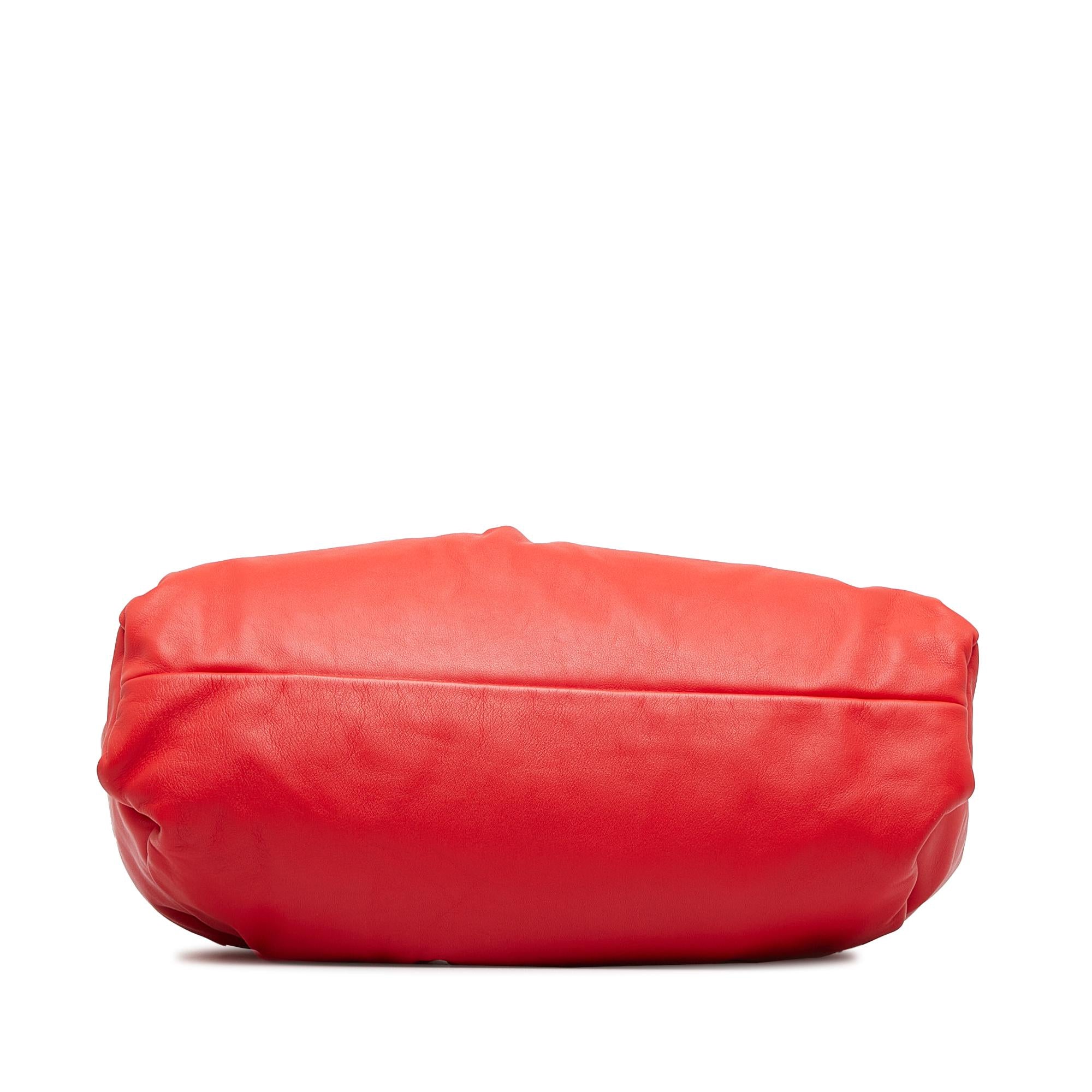 Bottega Veneta Small The Shoulder Pouch (SHG-pcEdh3)