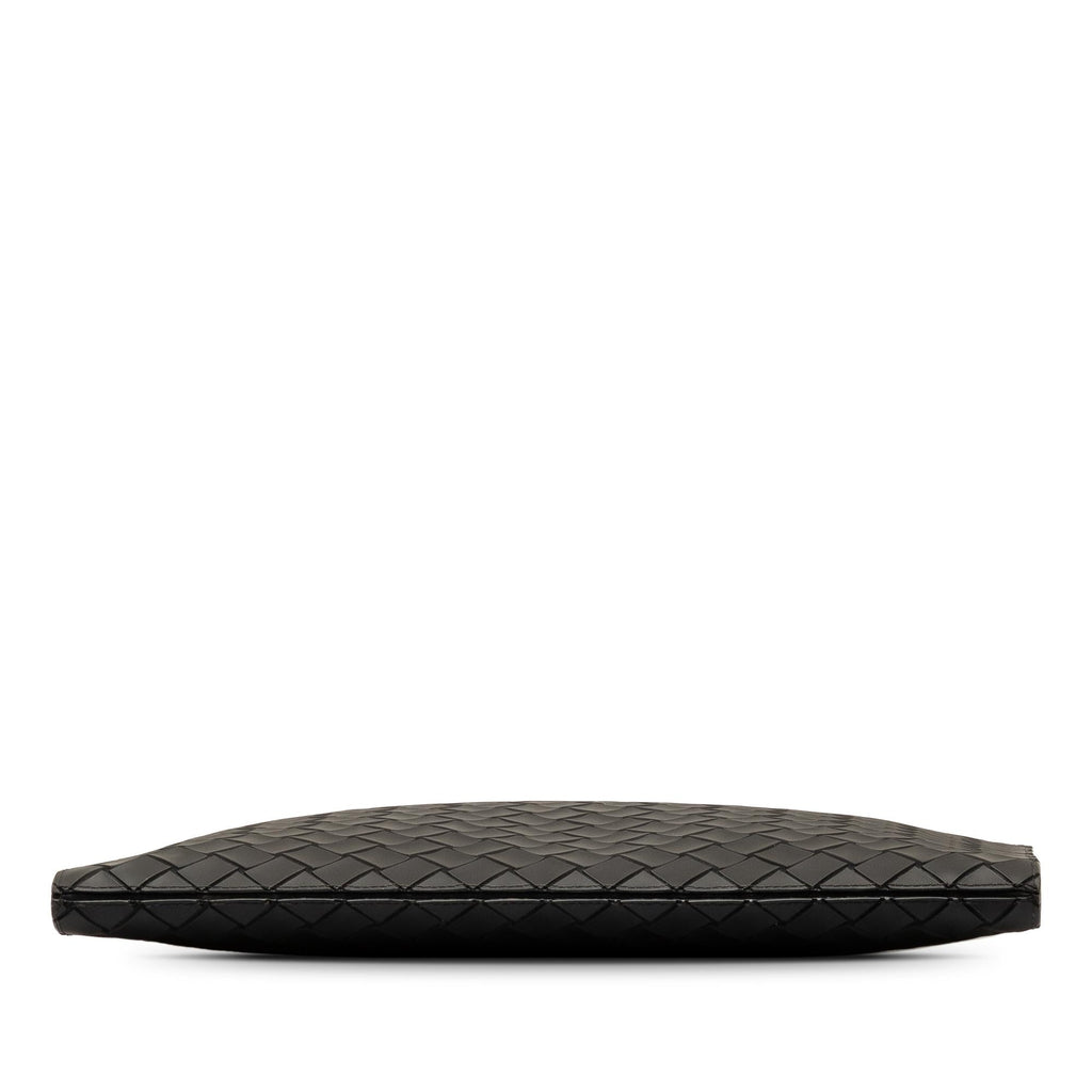 Bottega Veneta Tech Rubber Intrecciato Clutch (SHG-a5YxBy)