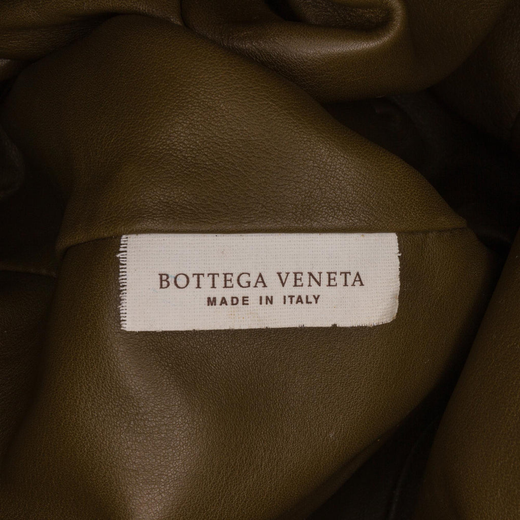 Bottega Veneta Teen Pouch (SHG-mg8Euk)