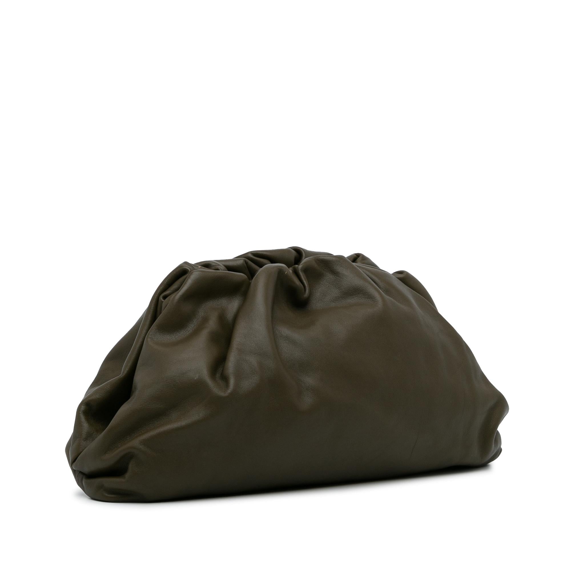 Bottega Veneta Teen Pouch (SHG-mg8Euk)