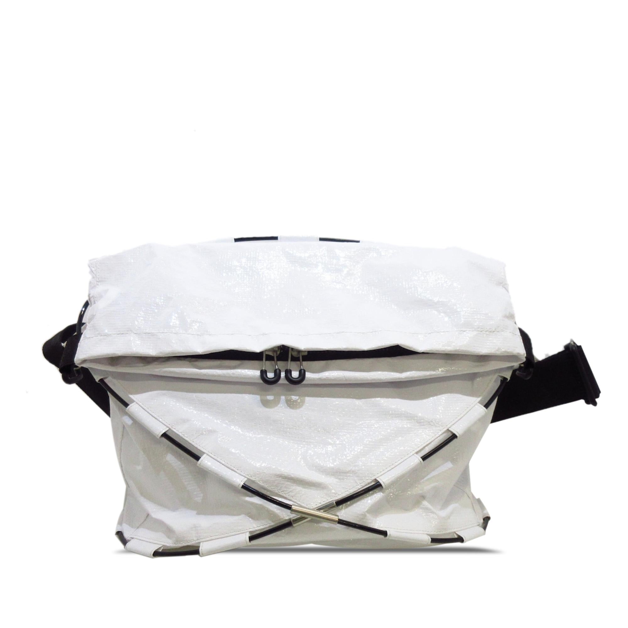 Bottega Veneta Tent Bum Bag (SHG-heV7pU)