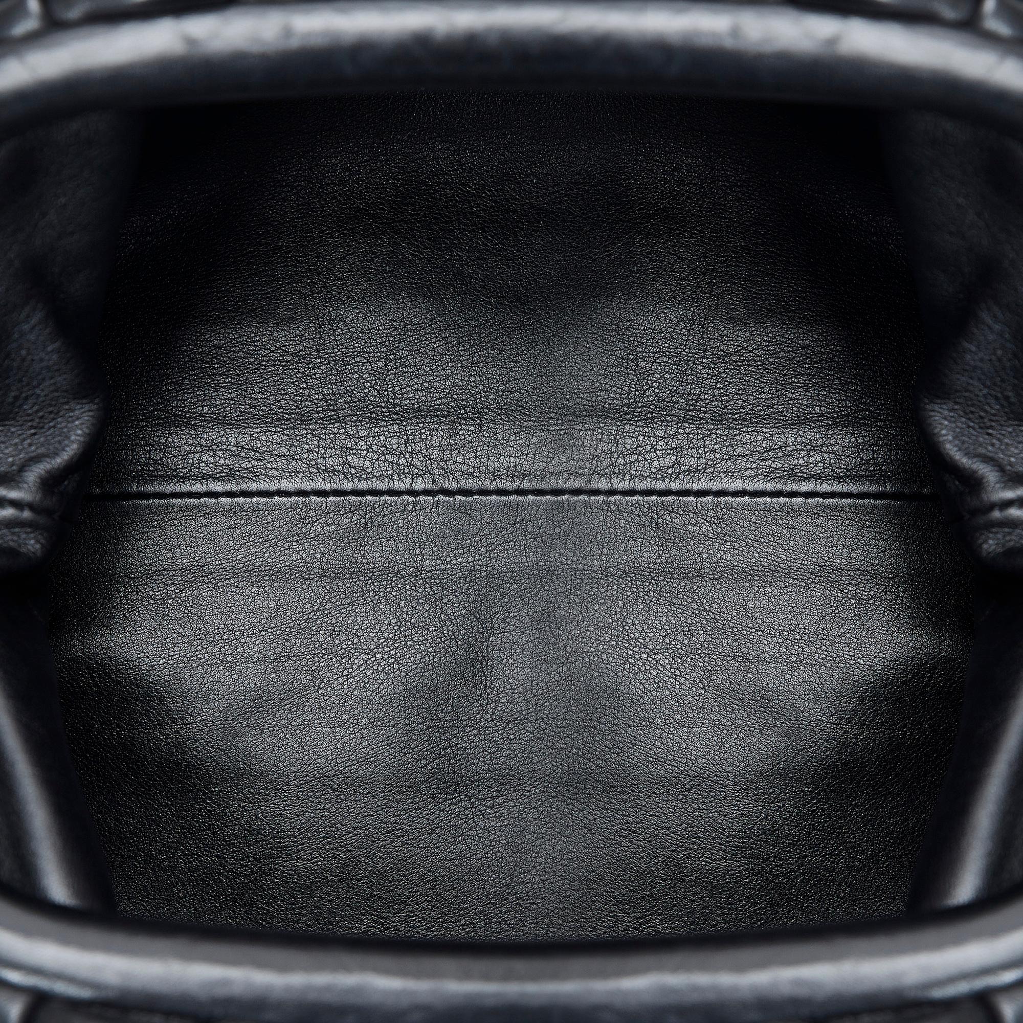 Bottega Veneta The Mini Pouch (SHG-z8zy85)