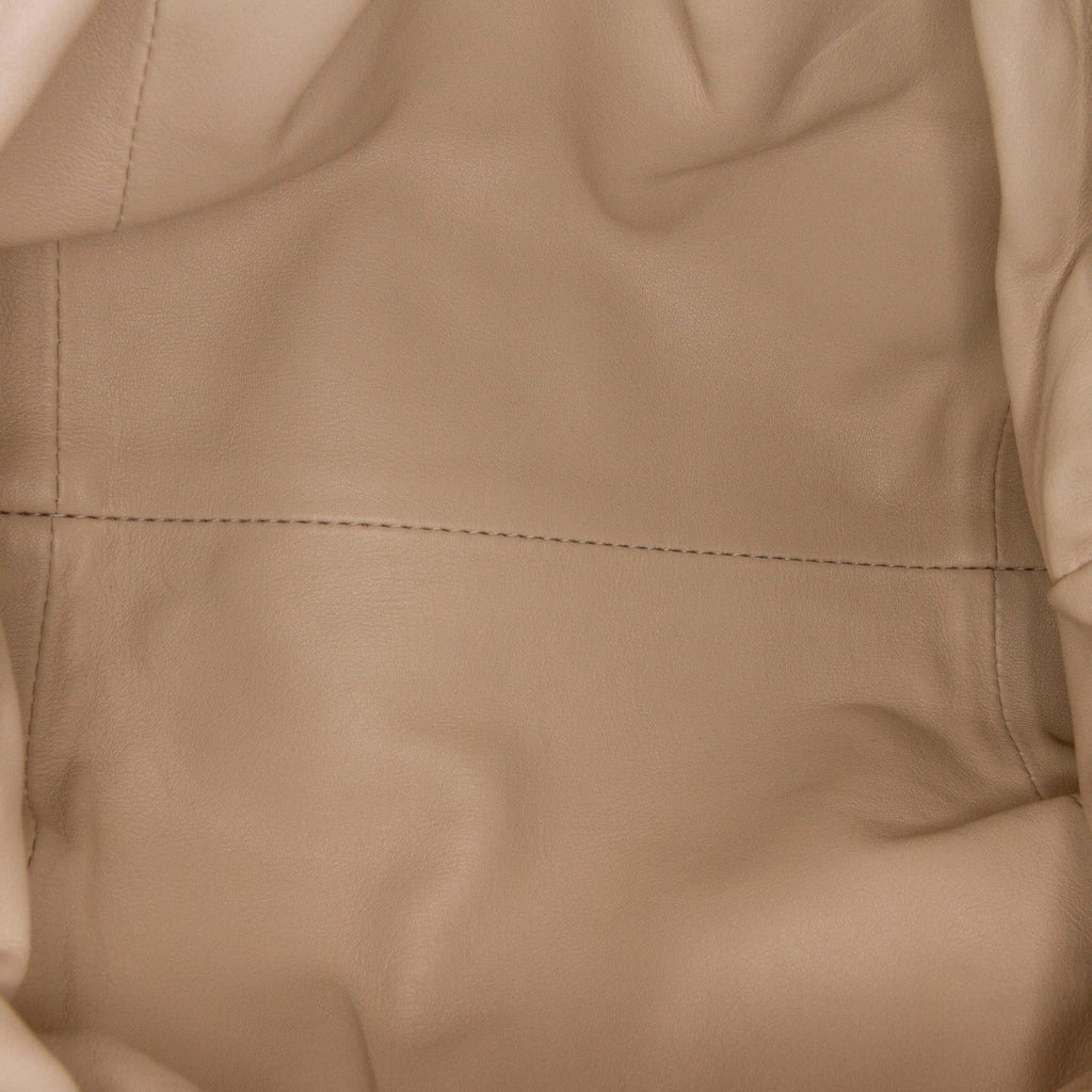 Bottega Veneta The Mini Pouch (SHG-hrtdsy)