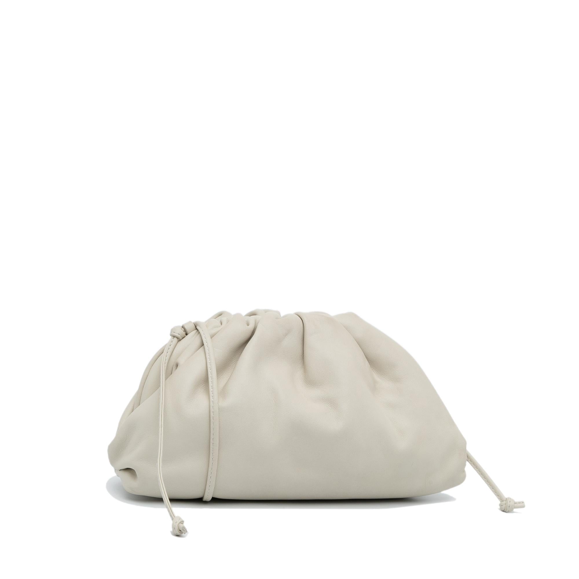 Bottega Veneta The Mini Pouch (SHG-hrtdsy)