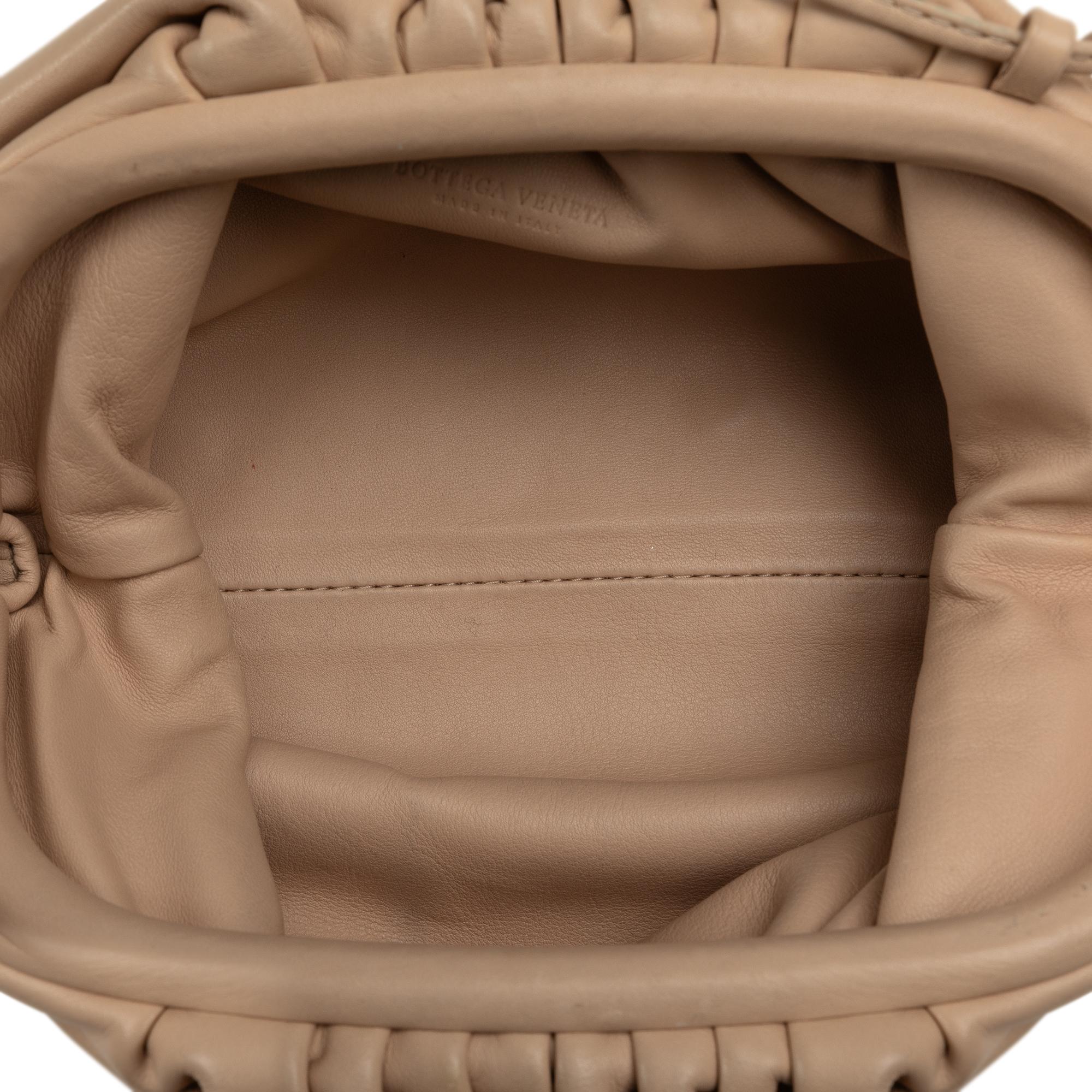 Bottega Veneta The Mini Pouch (SHG-8fdUJB)