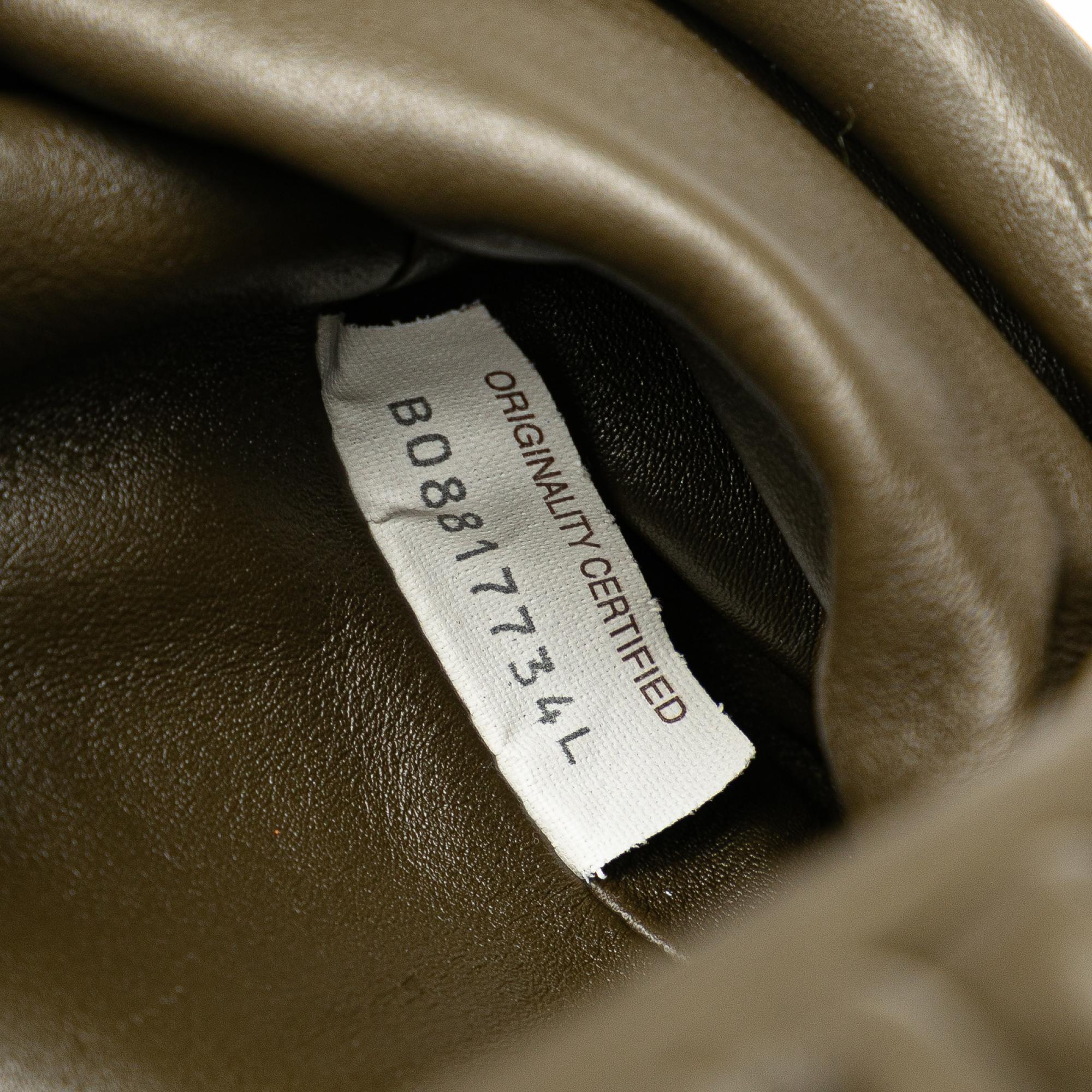 Bottega Veneta The Mini Pouch (SHG-C8e0jP)