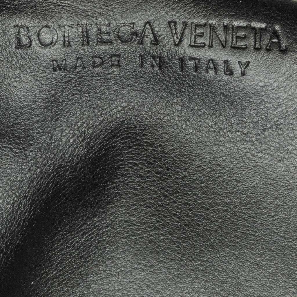 Bottega Veneta The Pouch Clutch (SHG-lpaDv5)
