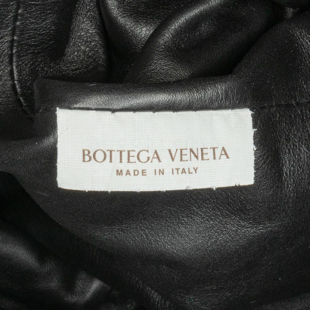 Bottega Veneta The Pouch Clutch (SHG-lpaDv5)