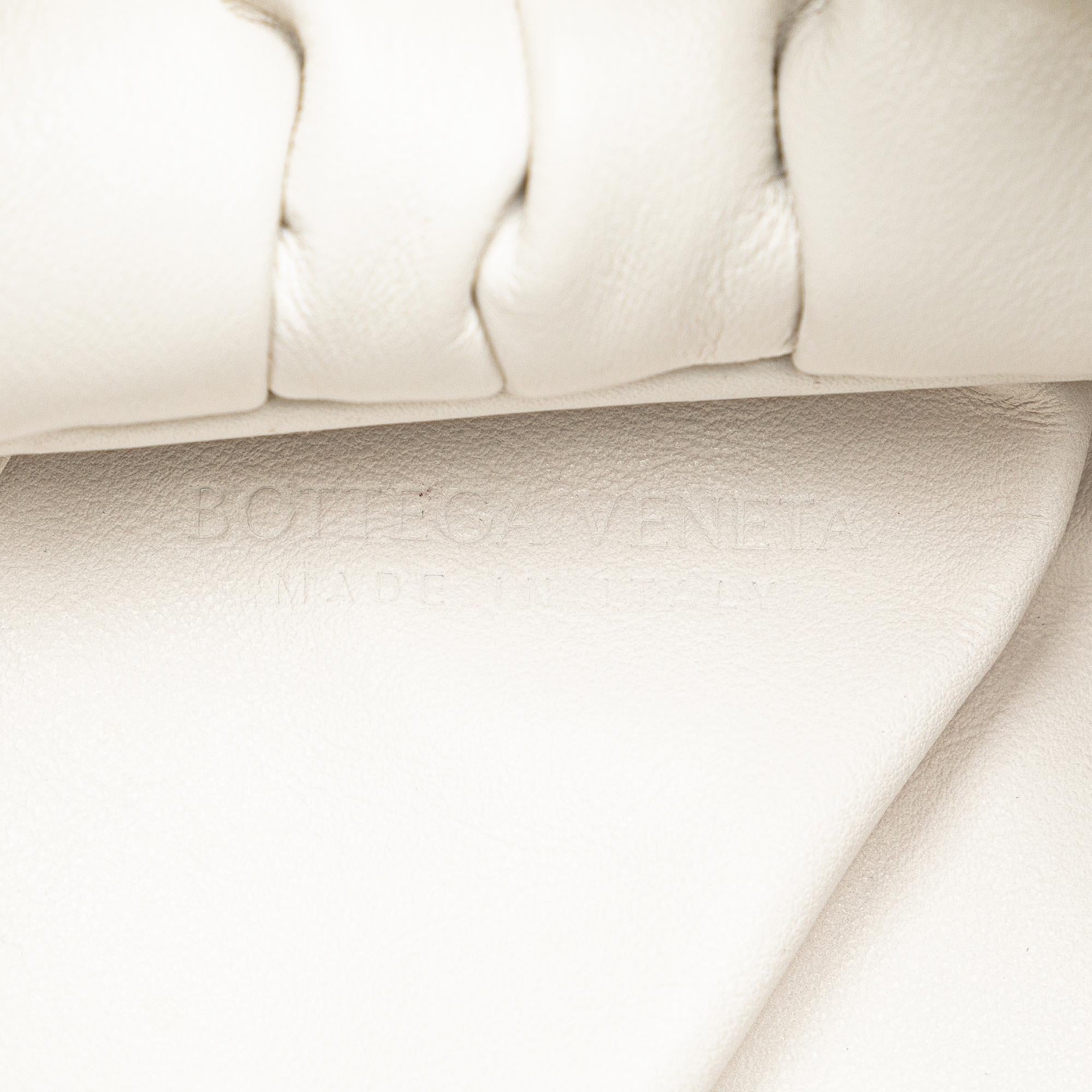Bottega Veneta The Shoulder Pouch (SHG-CYdZUd)
