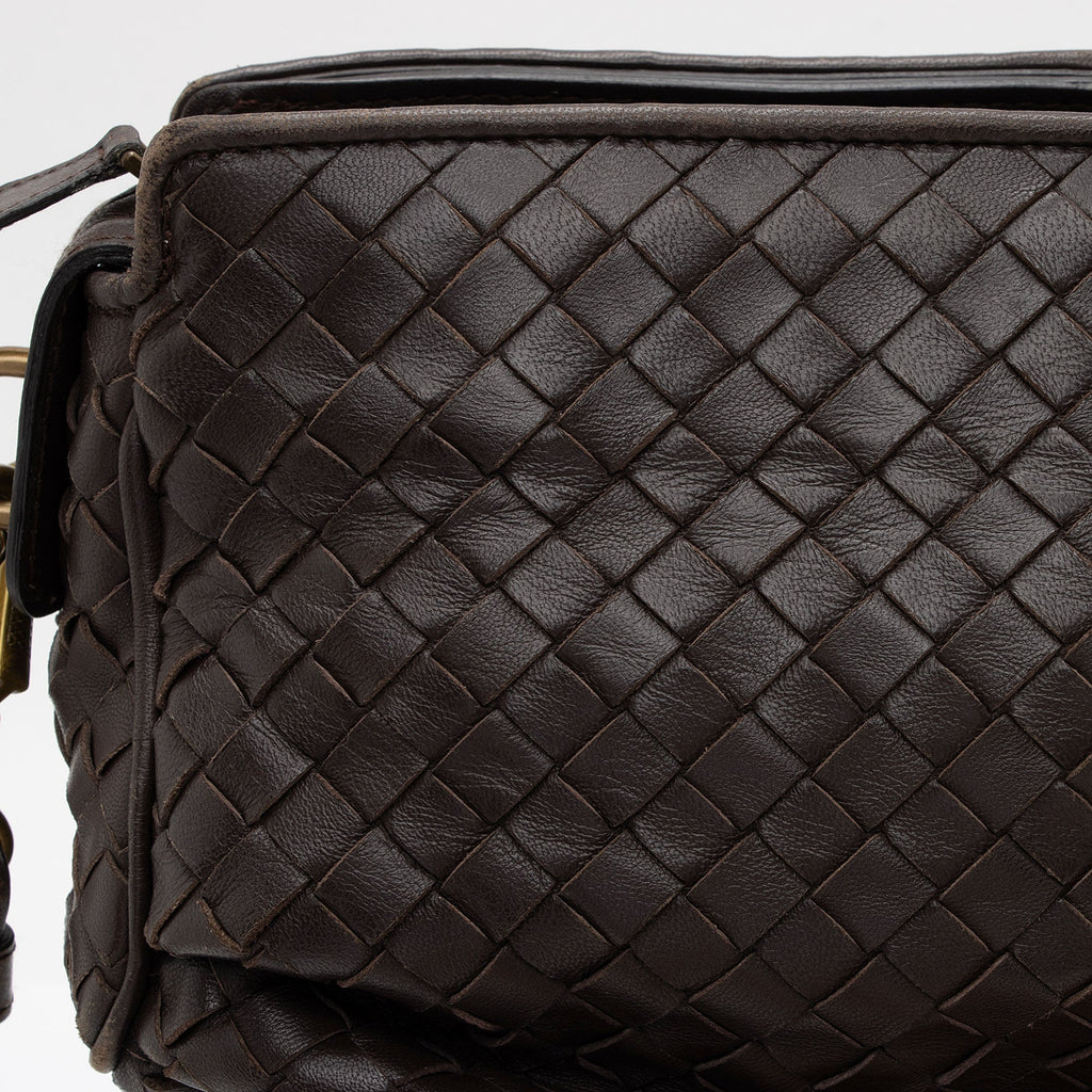 Bottega Venetta Inrecciato Nappa Shoulder Bag (SHF-J45QSZ)